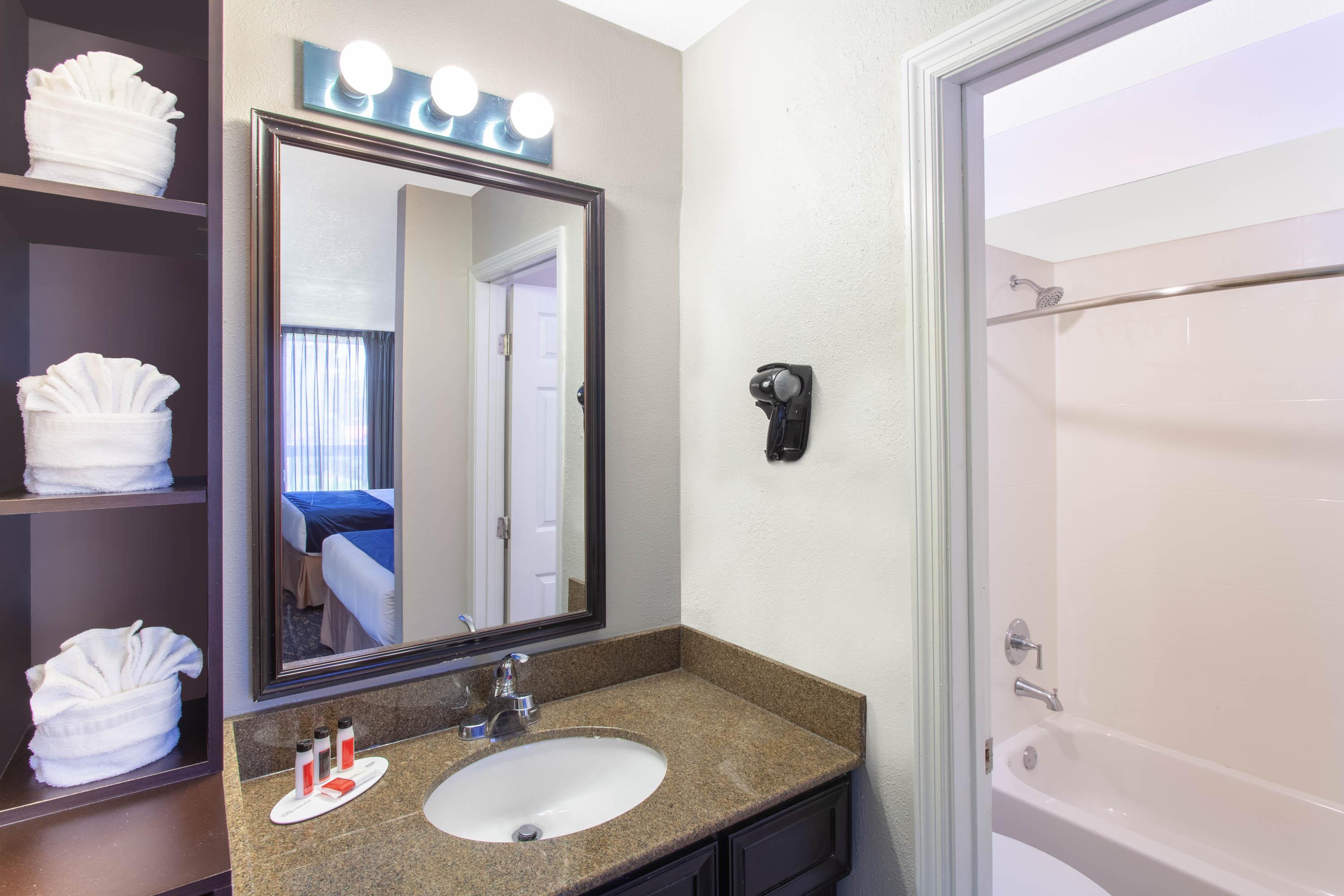 Baño Grand Hotel Orlando Universal Blvd.