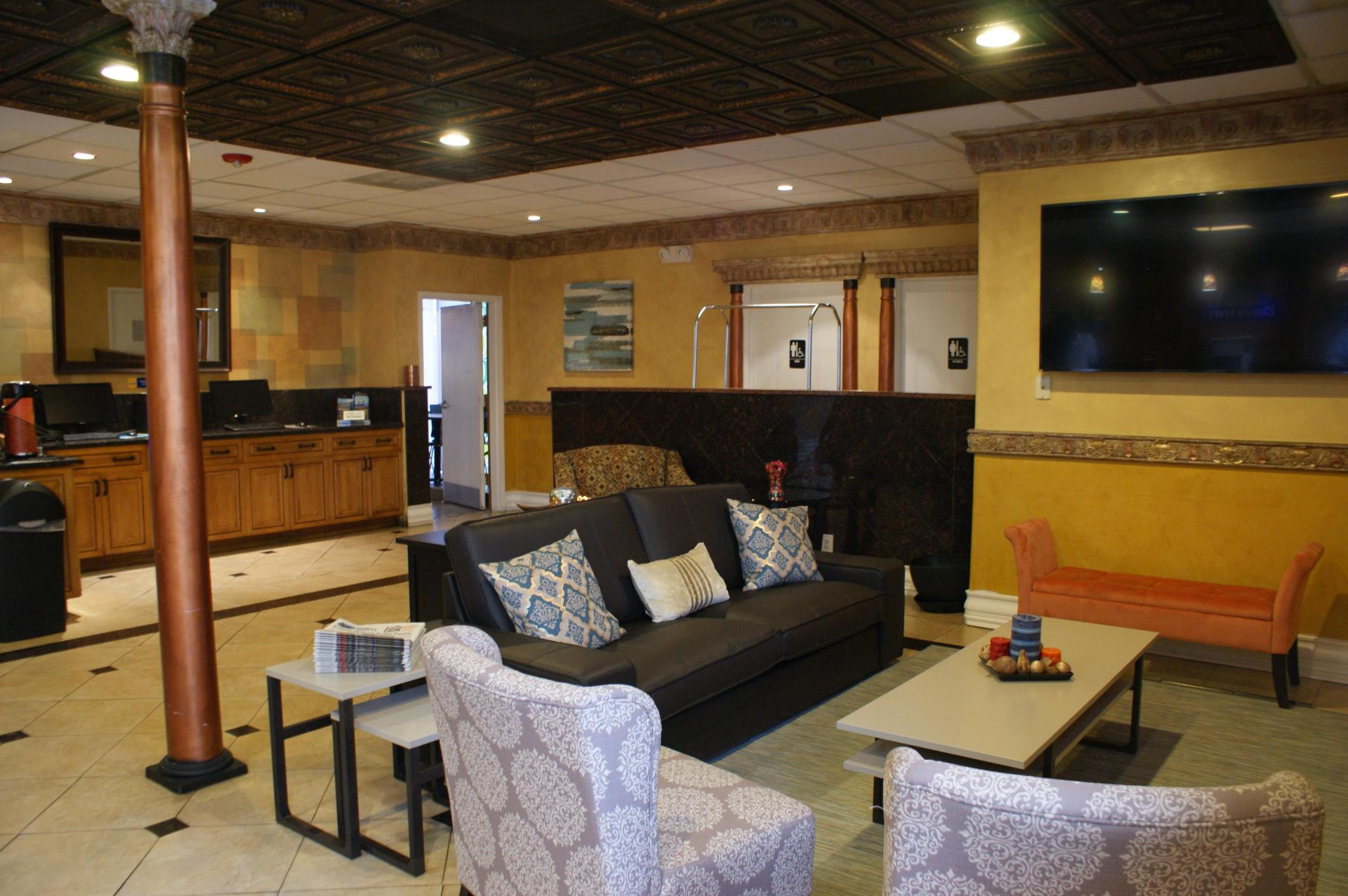 Vista Lobby Days Inn by Wyndham Fort Lauderdale-Oakland Park Airport N