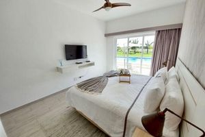 Alquiler Vacacional - ULTRA MODERN 2BR WITH POOL ON GOLF COURSE NEXT TO HARD ROCK CASINO