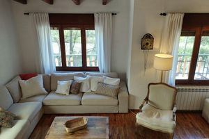 Alquiler Vacacional - House in the middle of nature with pool and garden.  Pet friendly!