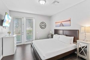 Alquiler Vacacional - Modern Multi-story 3BR Condo at Vista Cay