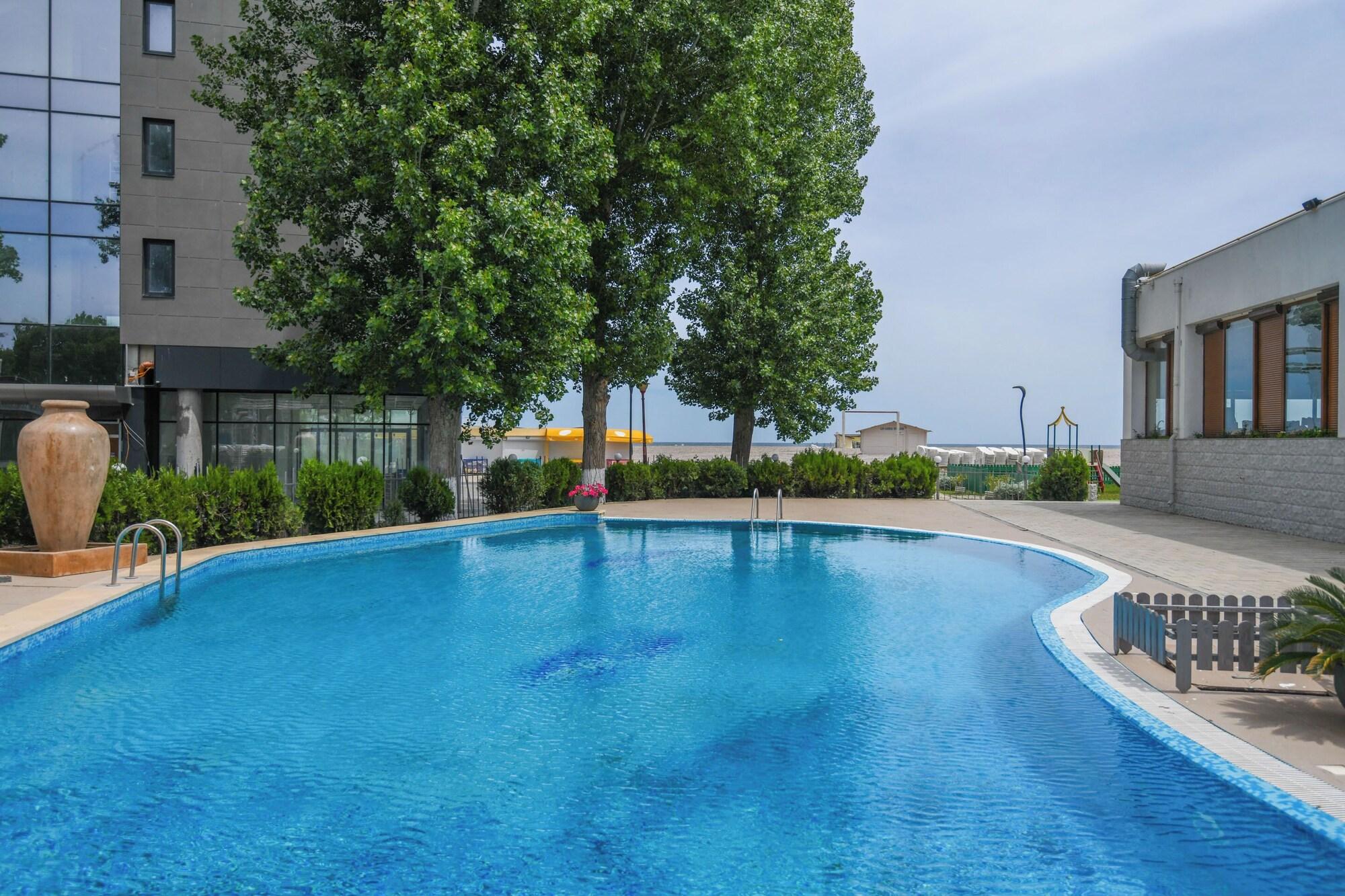 Vista Piscina Complex Modern Mamaia All Inclusive