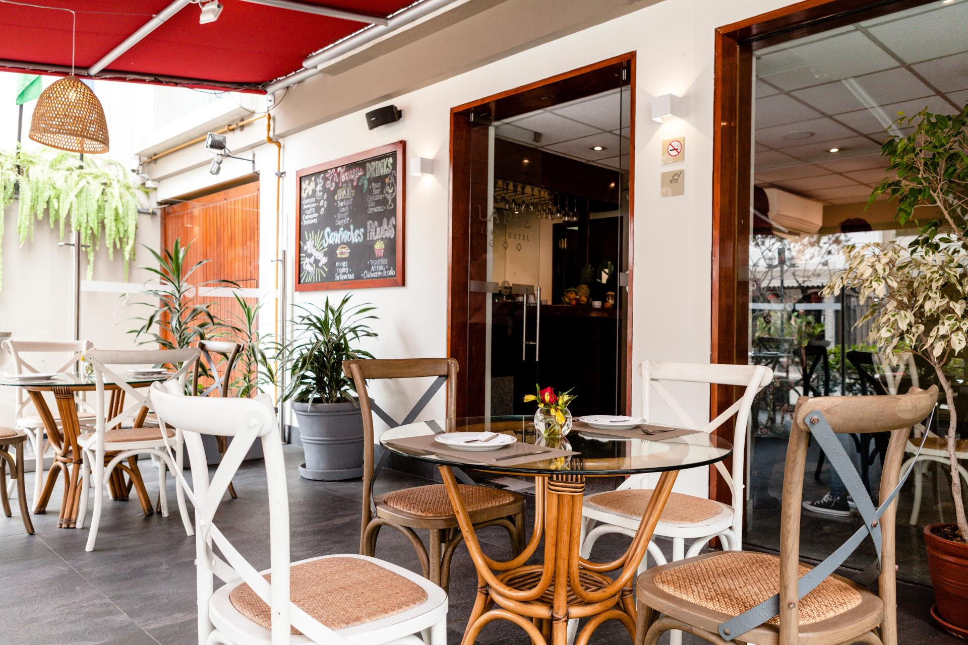 Restaurant La Paz Apart Hotel