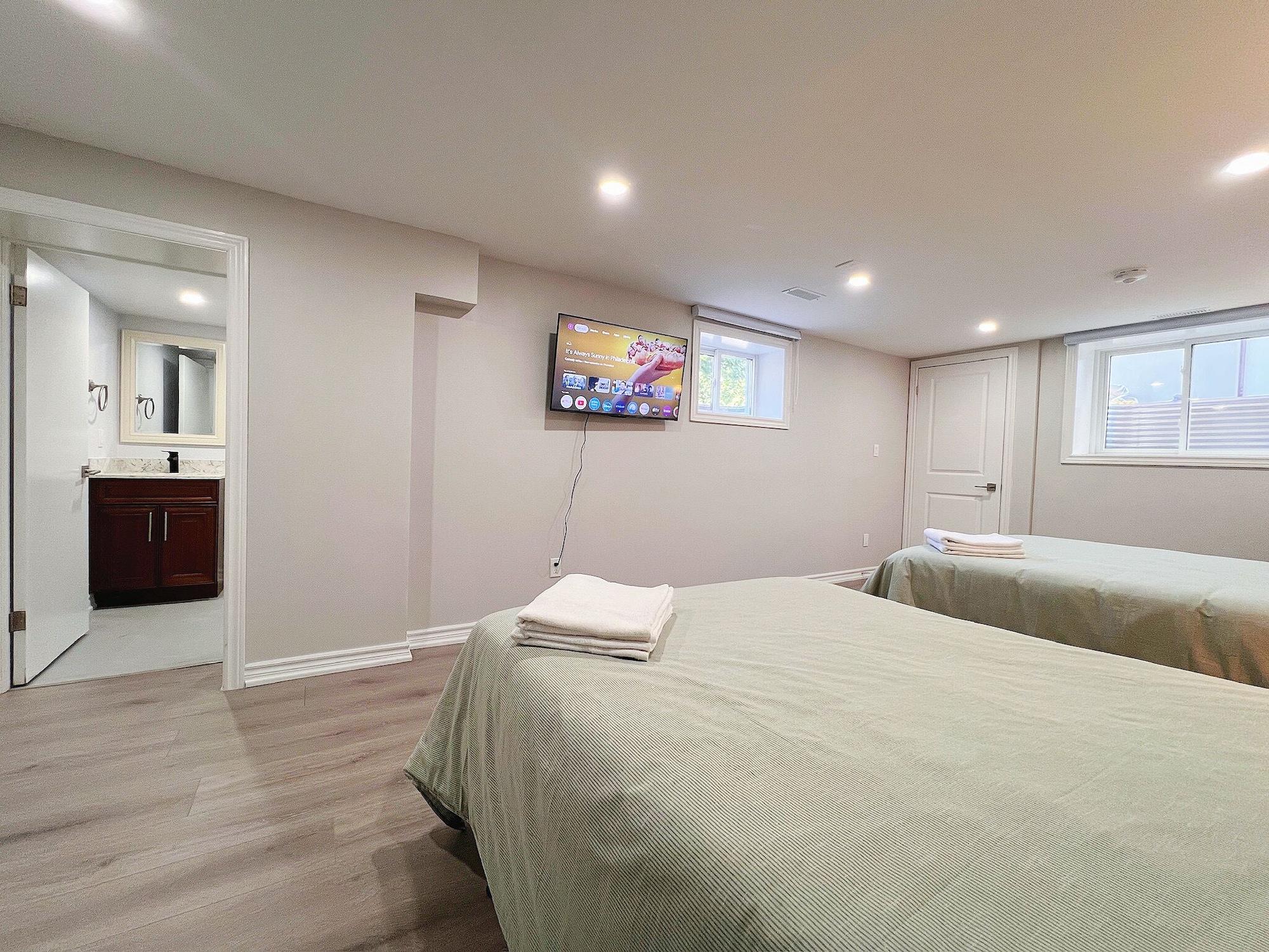 Habitación Cozy & Modern Ensuite Basement Rooms - Steps to Subway & Downsview Rogers Stadium