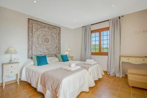 Renta Vacacional - Villa Can Sunyer 5 Bedroom Villa With Views of Las Salines