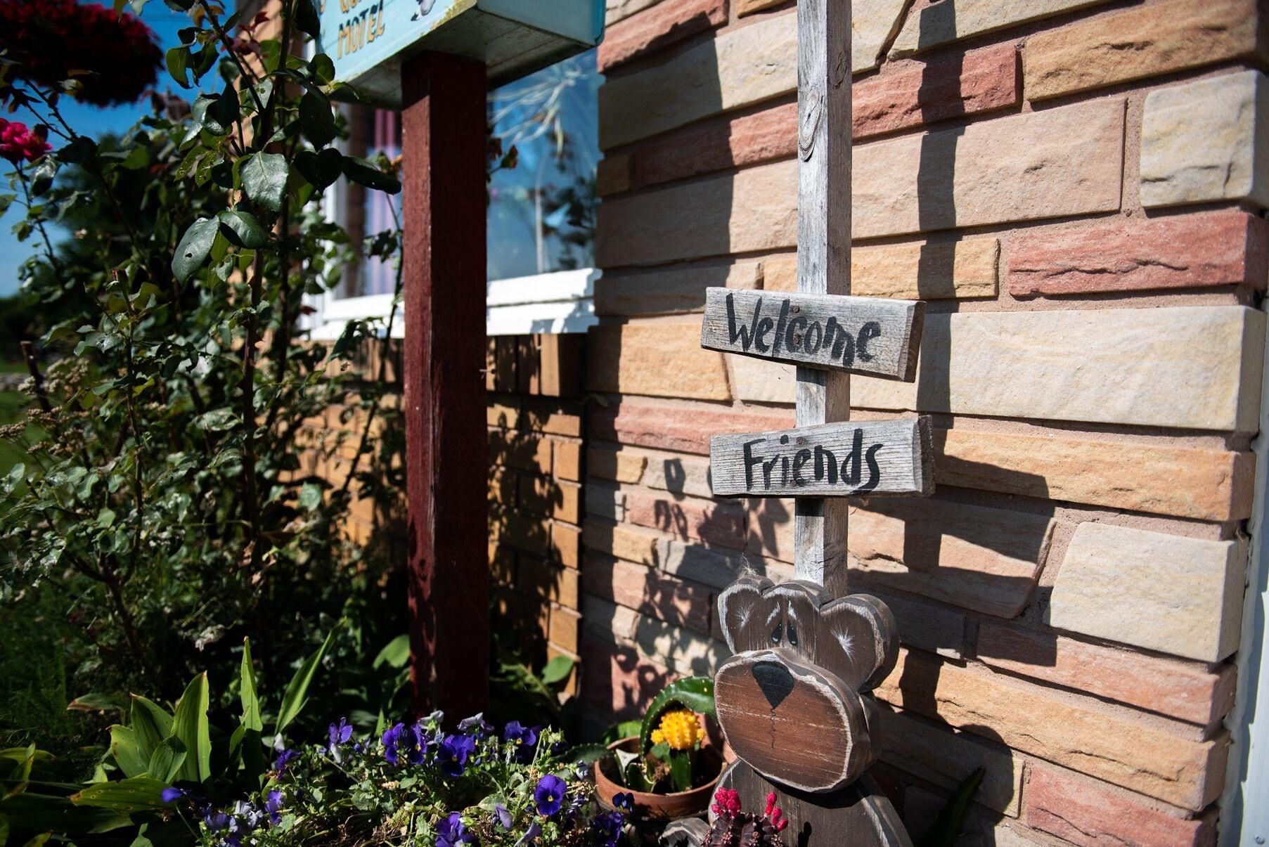 Vista Lobby Adams Golden Acres Motel