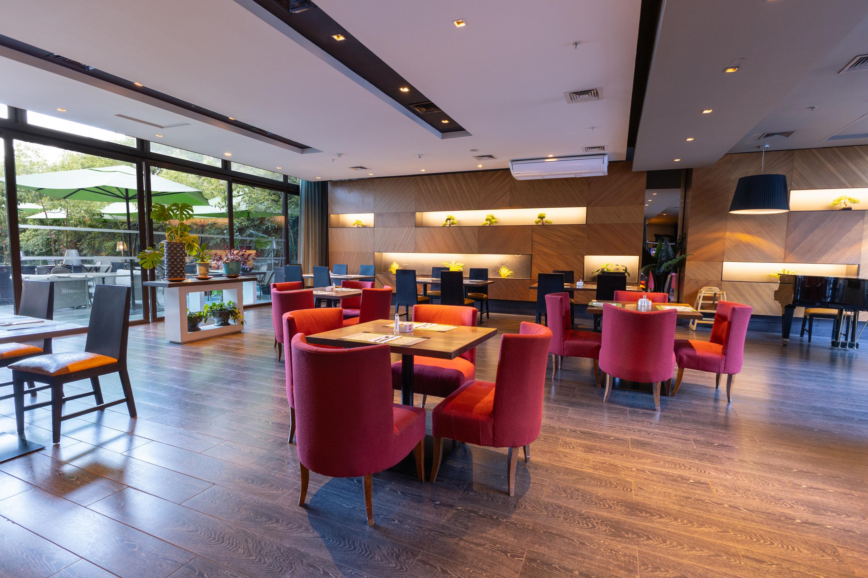 Restaurante Wyndham Santiago Pettra