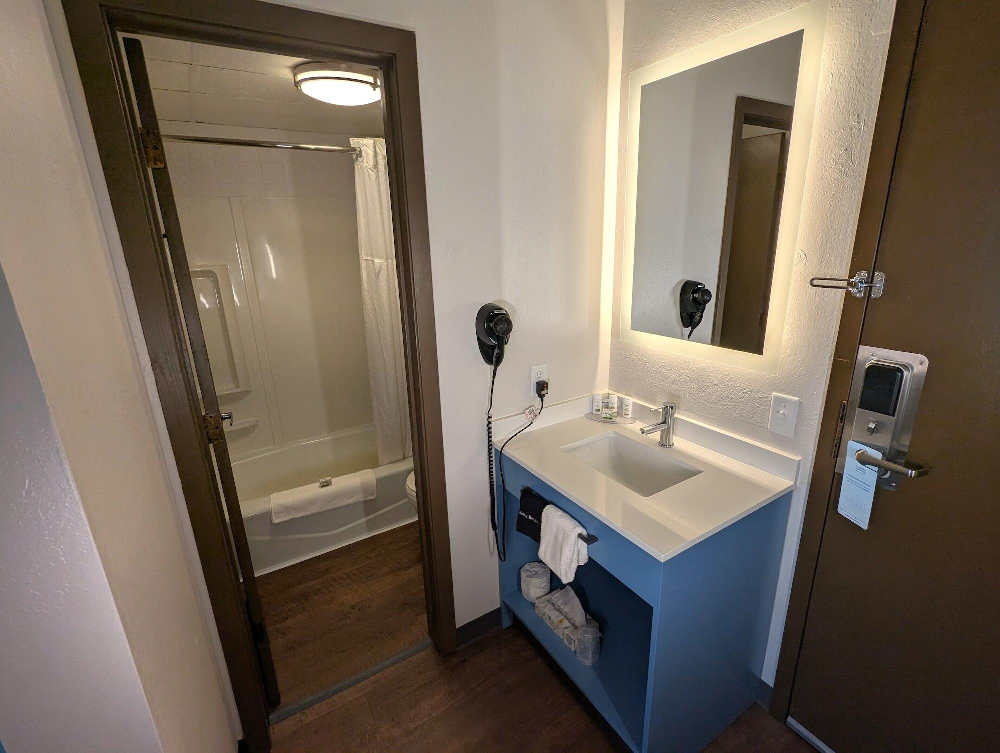 Equipamiento de Habitación AmericInn by Wyndham Baxter Brainerd