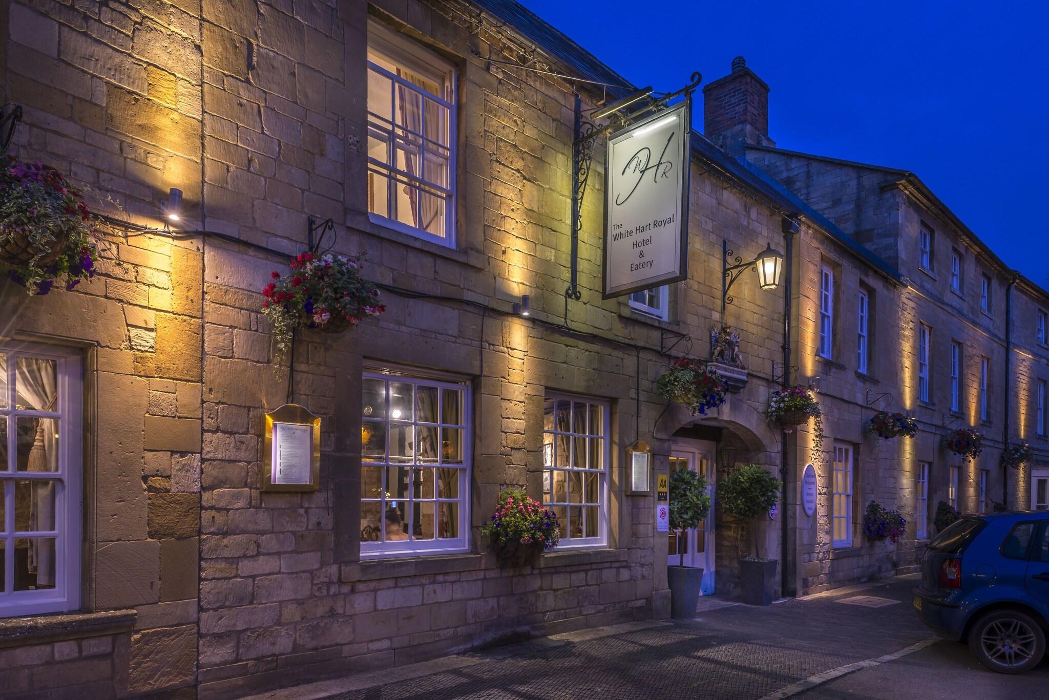 Vista Exterior The White Hart Royal Hotel