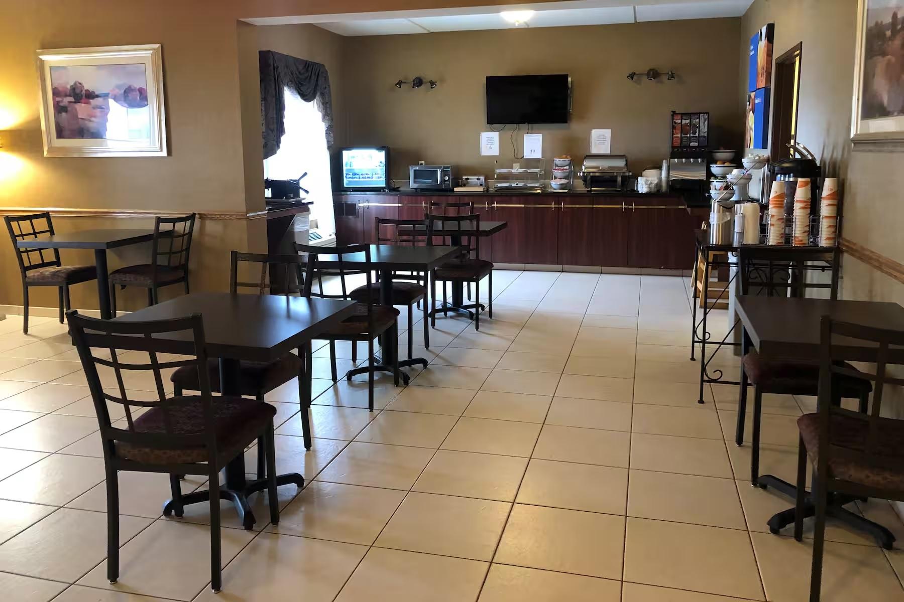Restaurant Wingate by Wyndham Grove City