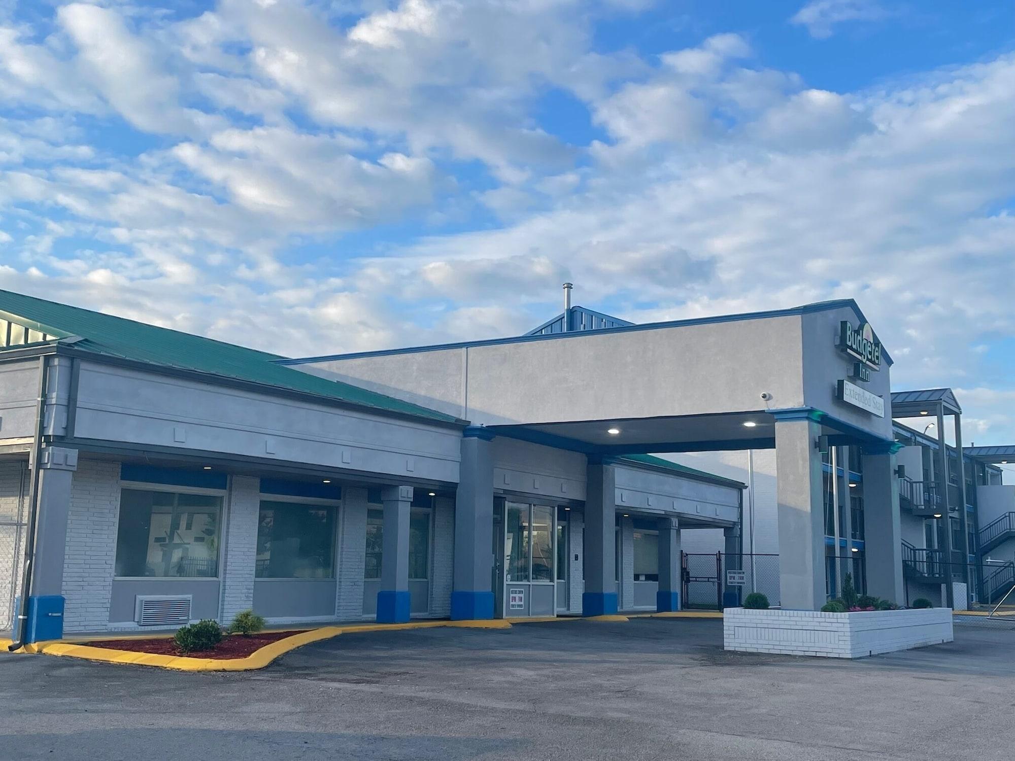 Varios Budgetel Inn & Suites
