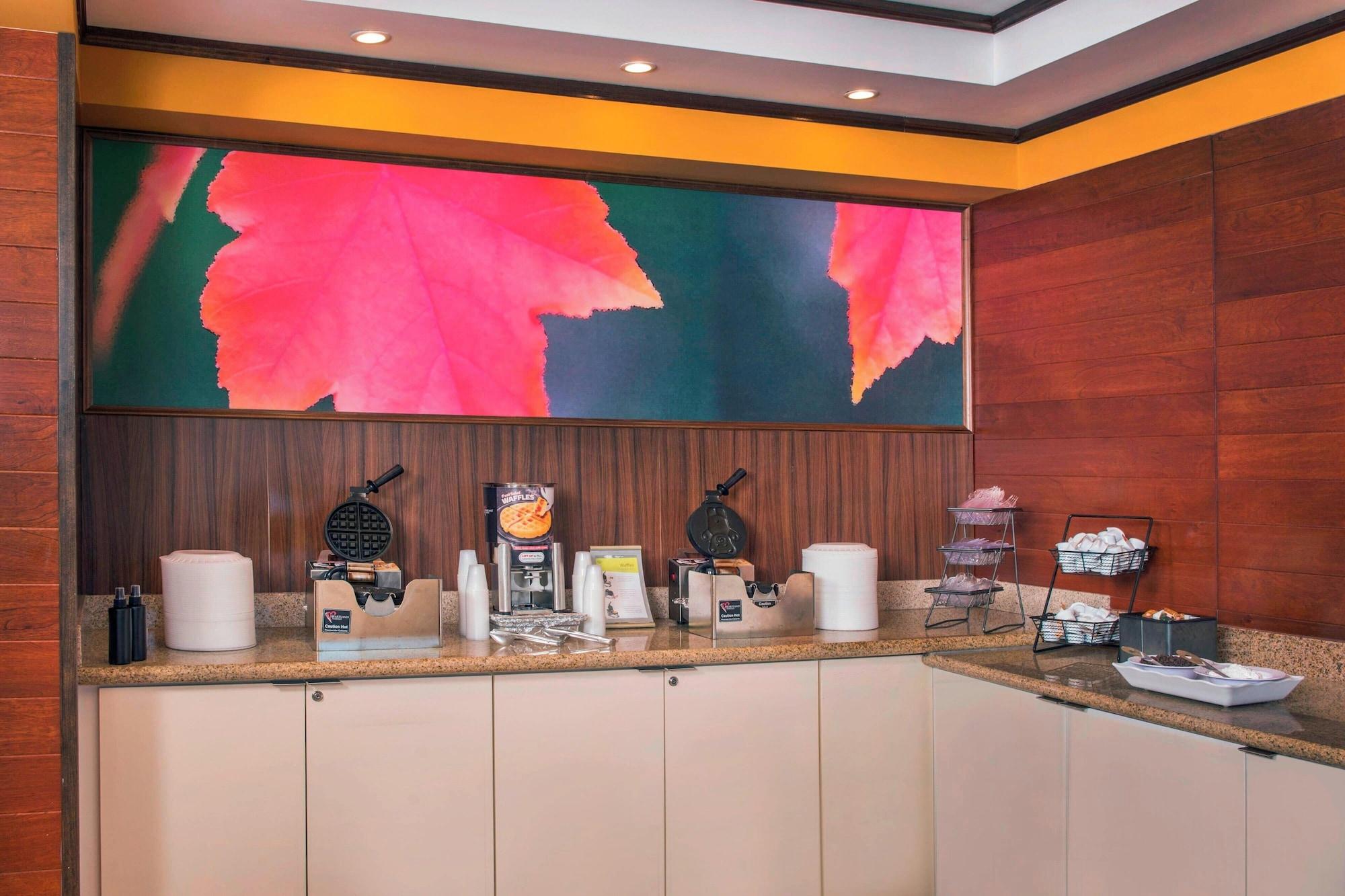 Restaurant Fairfield Inn & Suites by Marriott Williamsburg