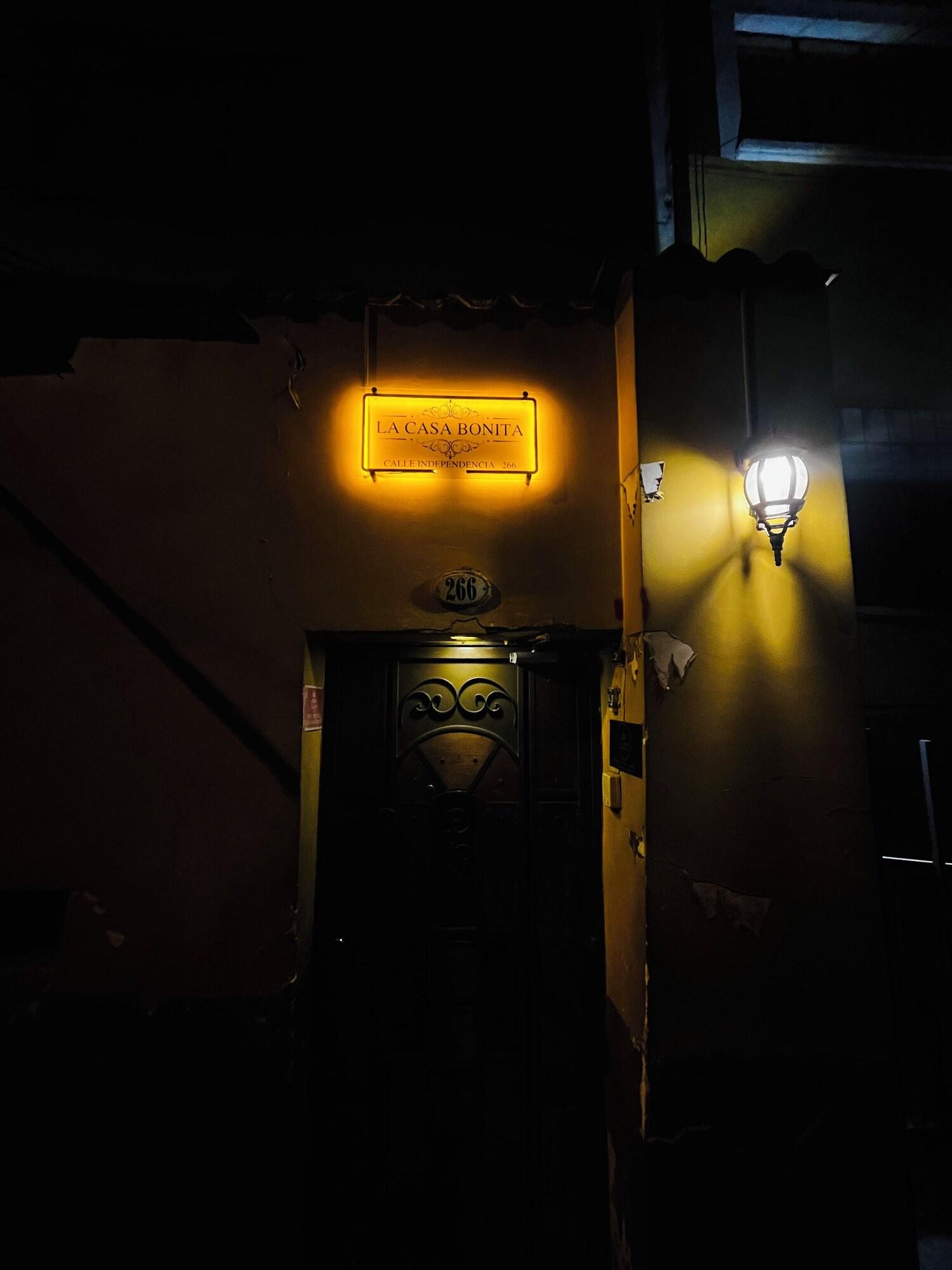 Vista Exterior Casa de huespedes La Casa Bonita