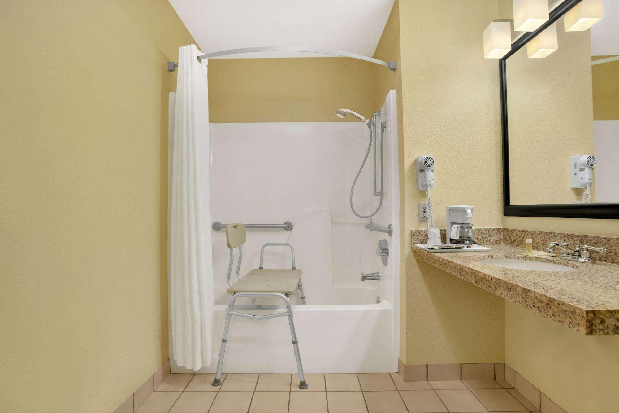Habitación Days Inn by Wyndham Globe
