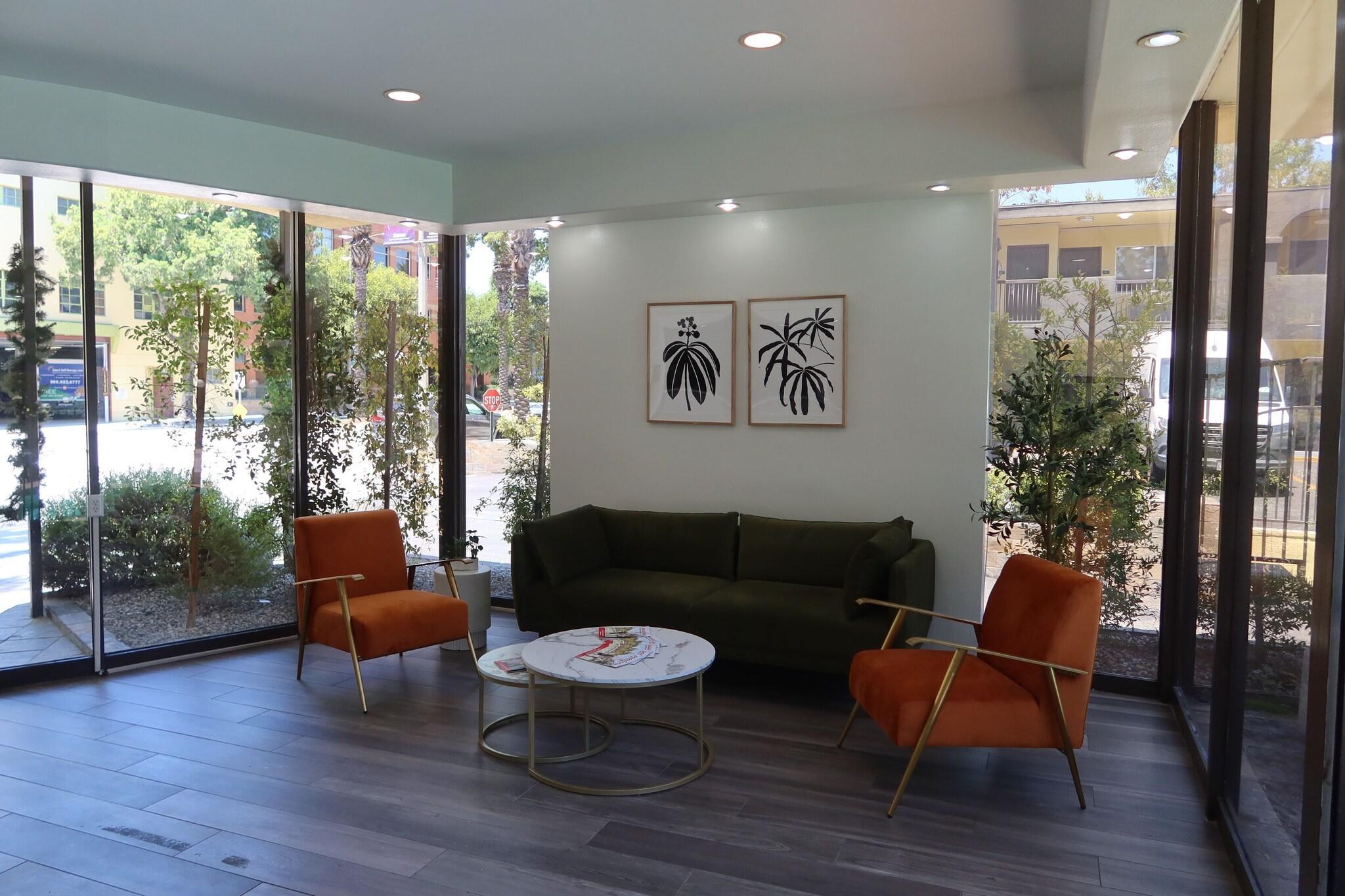 Vista Lobby GreenTree Pasadena Inn