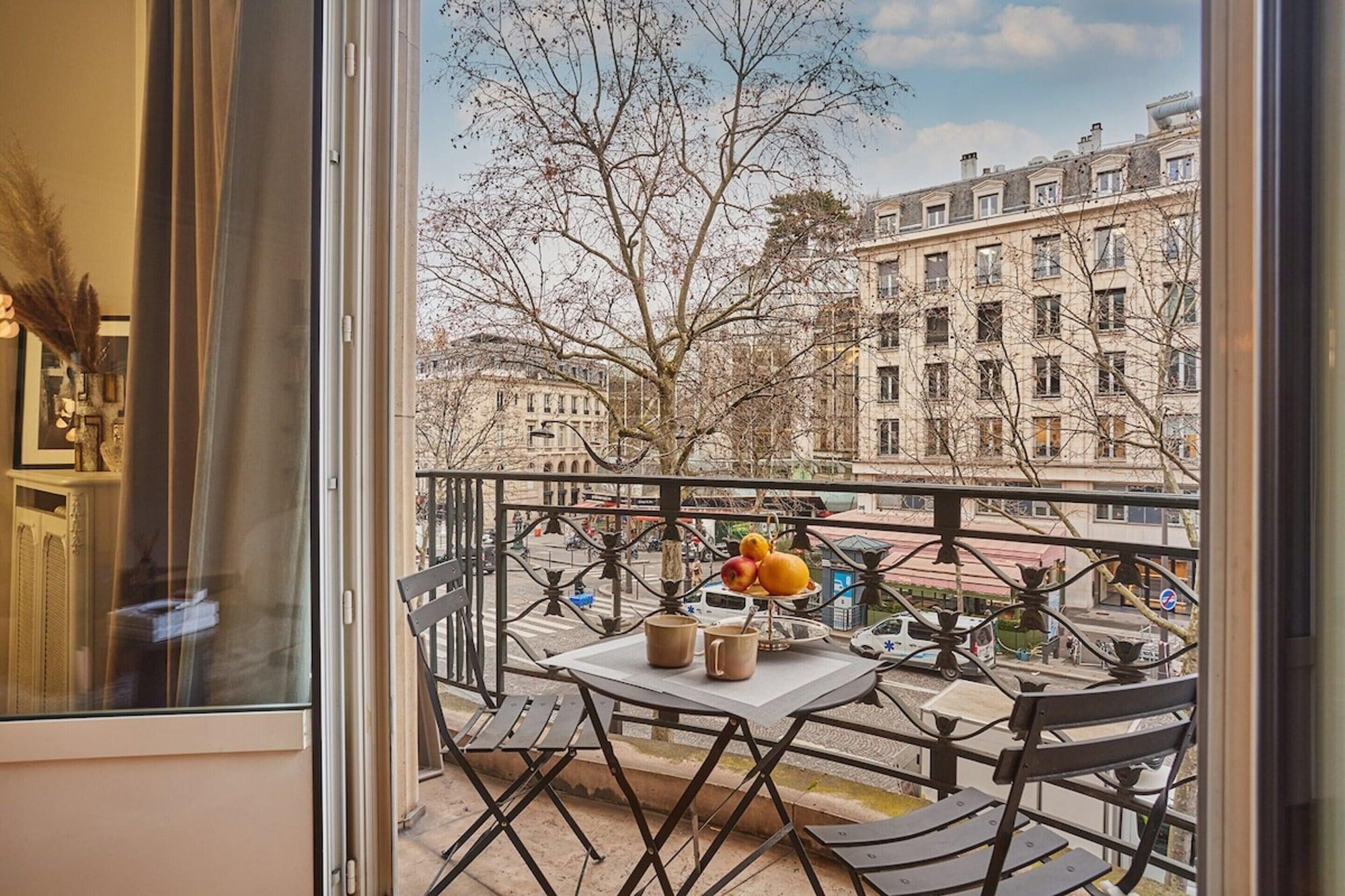 Restaurant Apartment Arc de Triomphe/ Champs Elysee