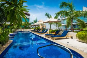 Alojamiento - Porto Playa Condo Hotel & Beachclub