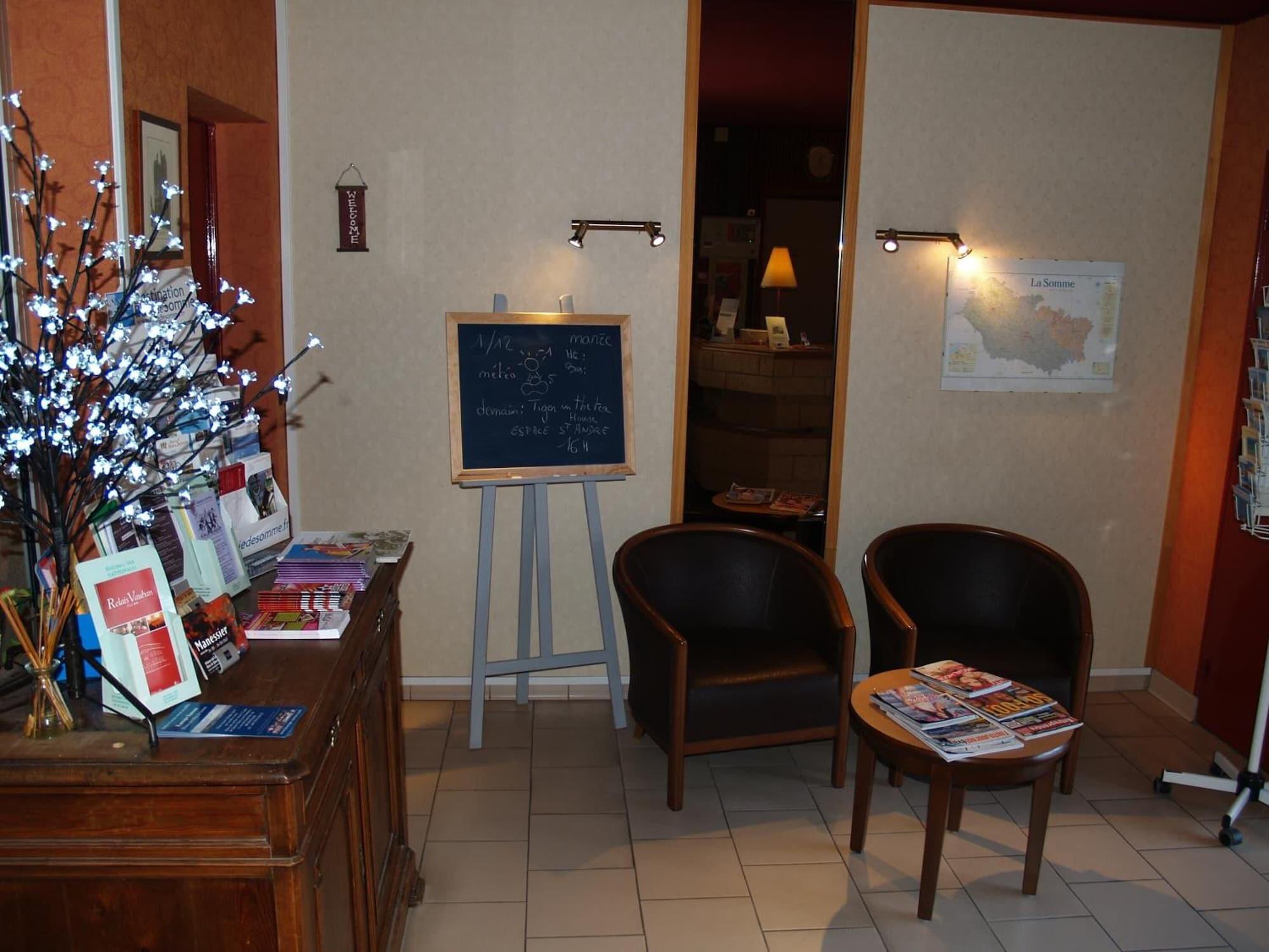 Vista Lobby Le Relais Vauban