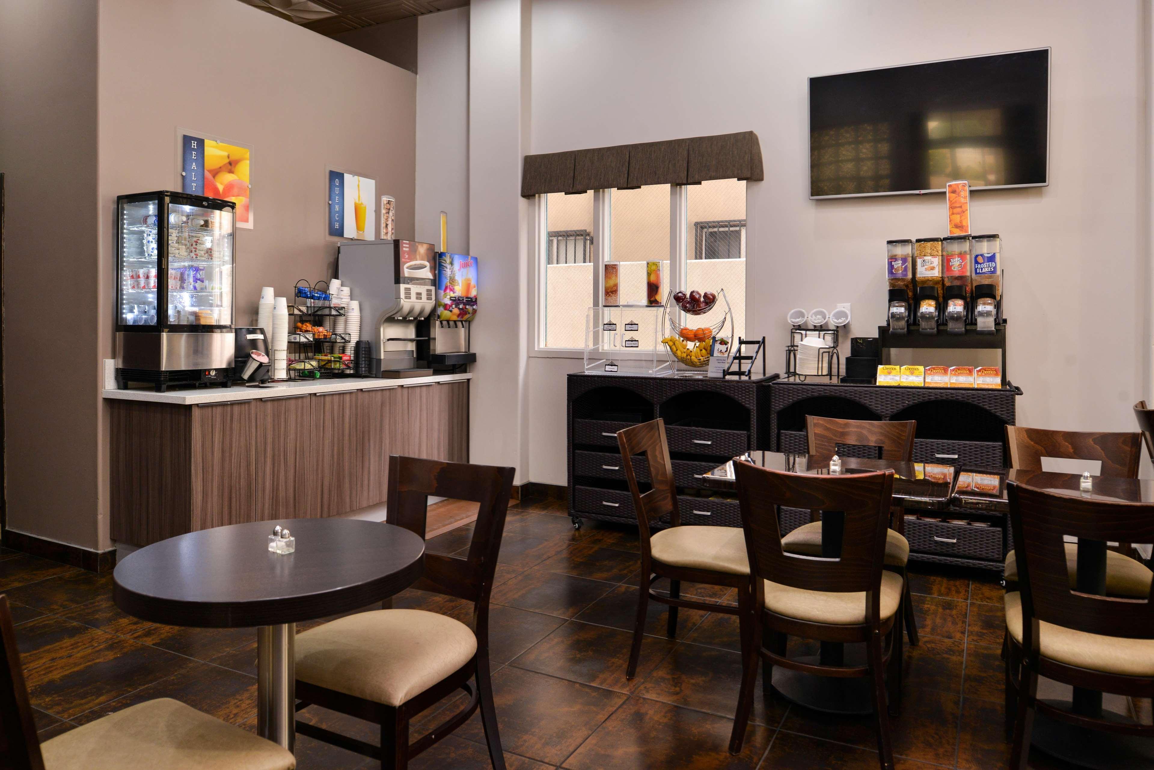 Restaurant Best Western Plus Suites Hotel - LAX&nbsp; Airport LA Stadium