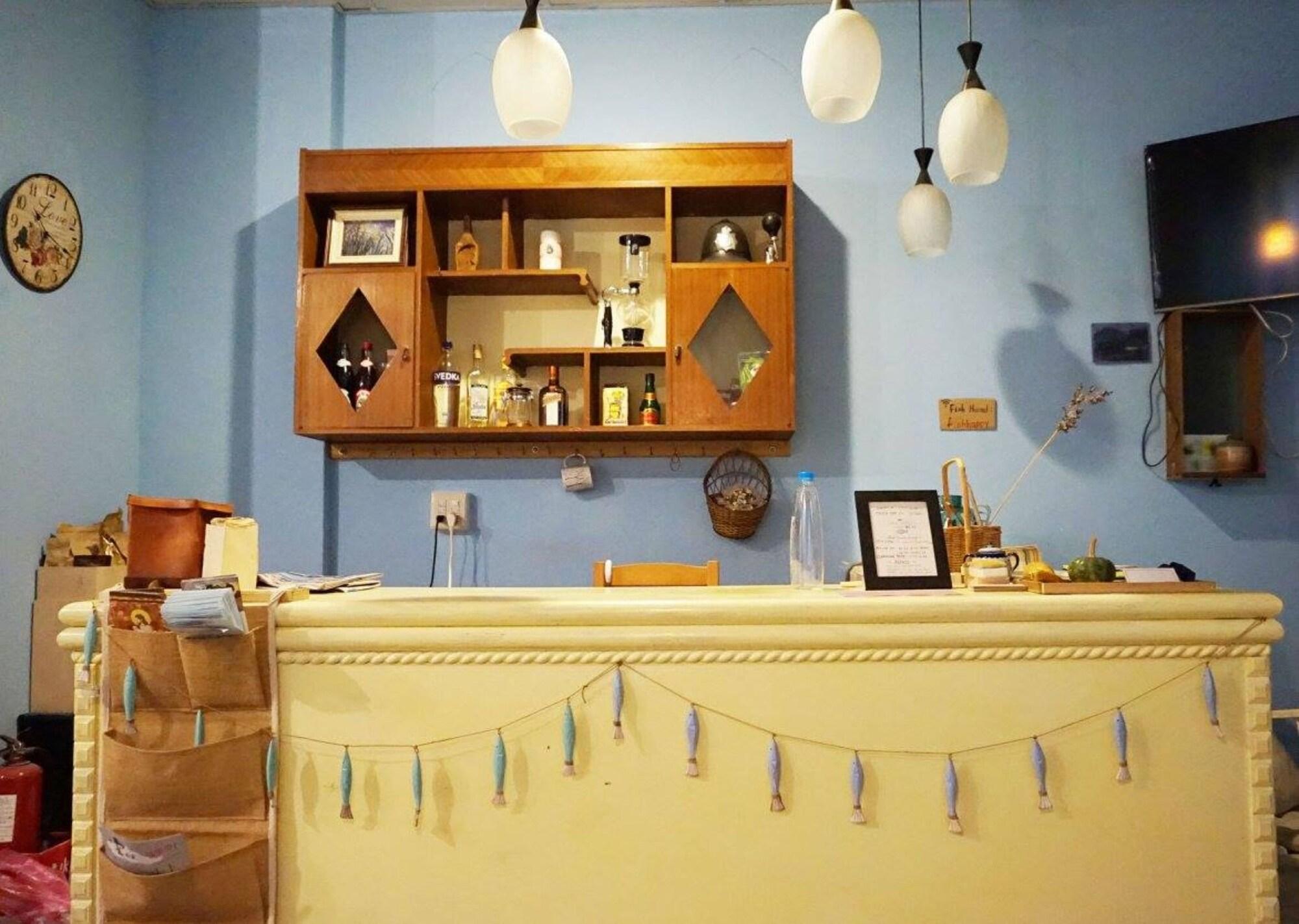 Vista Lobby Fish hostel