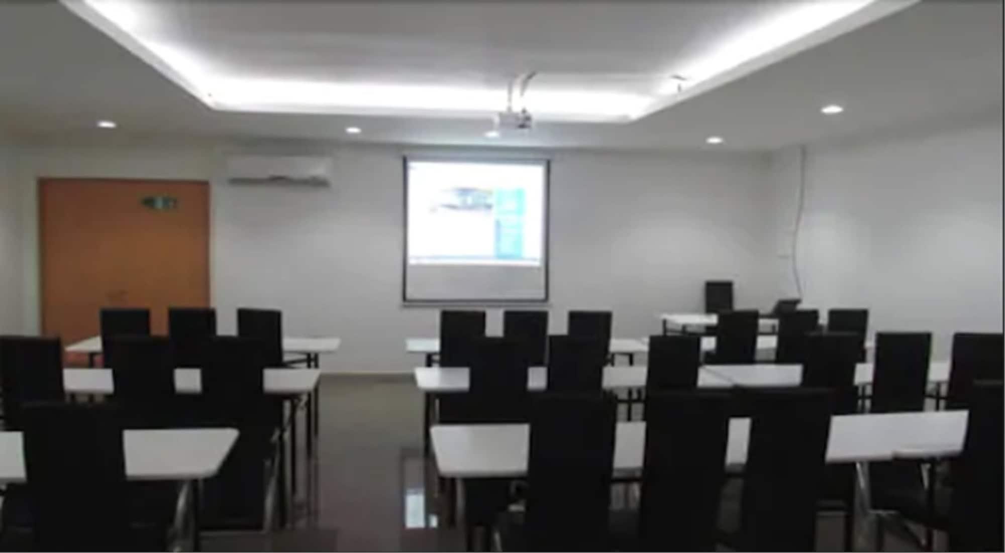Sala de Reuniones Hotel Astore Suites