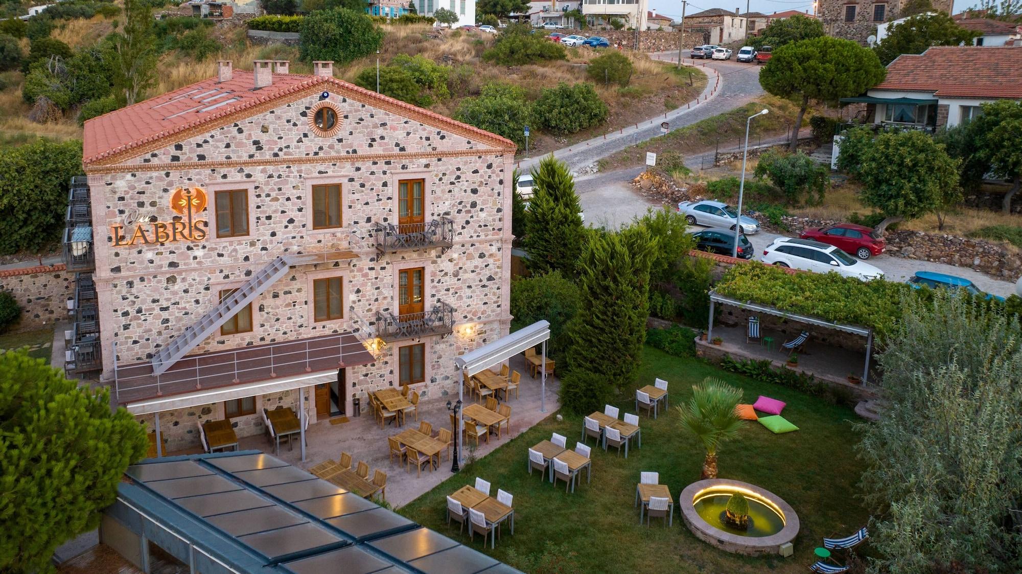 Vista Exterior Cunda Labris Hotel