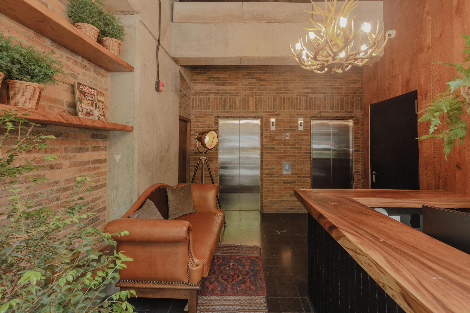 Vista Lobby Hotel 10-36