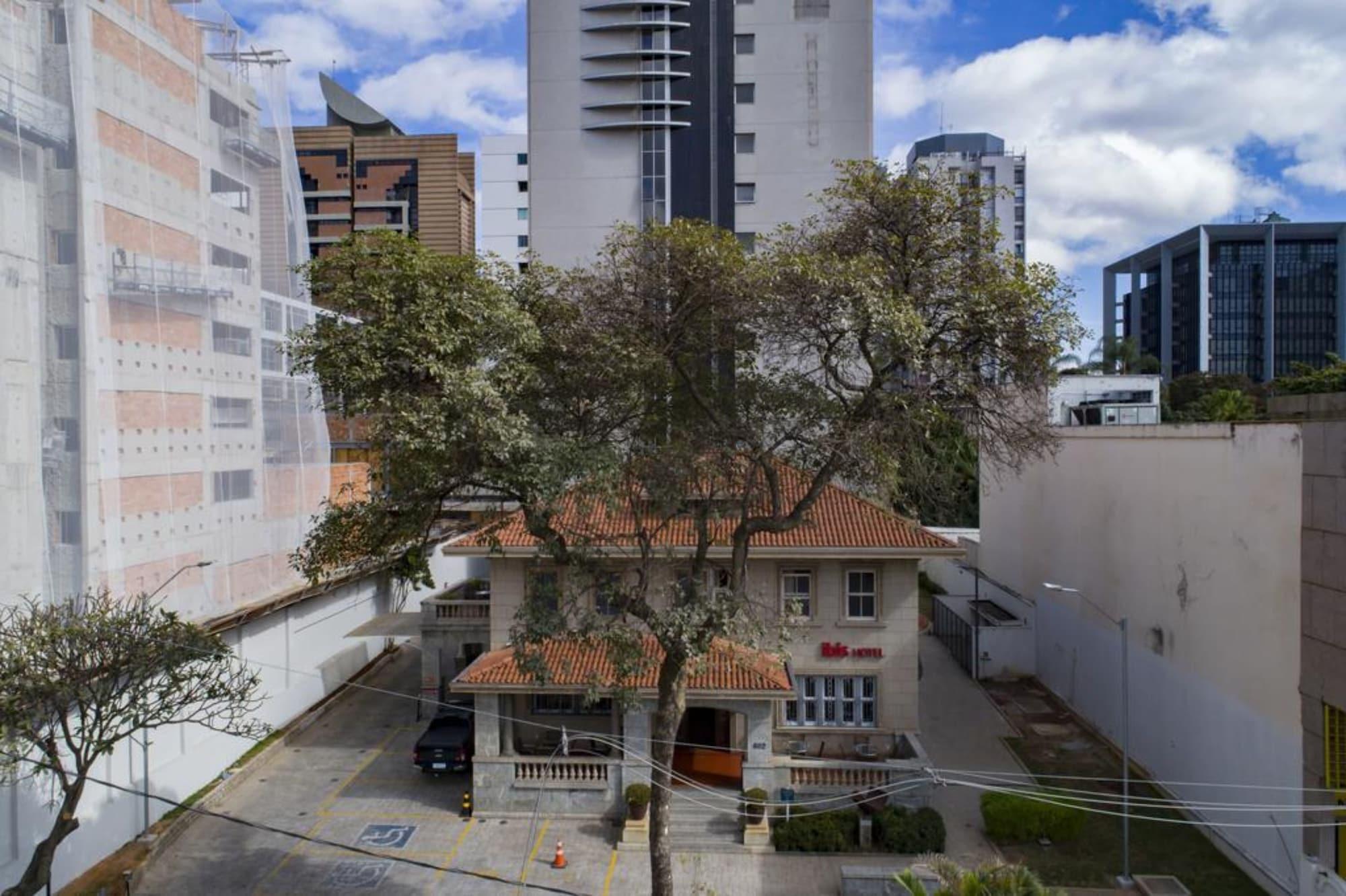 Varios Ibis Belo Horizonte Liberdade