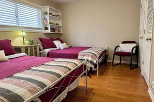 Renta temporal - Elegant 4 br Old Town Home;  Private Yard; Parking; Amazing Location