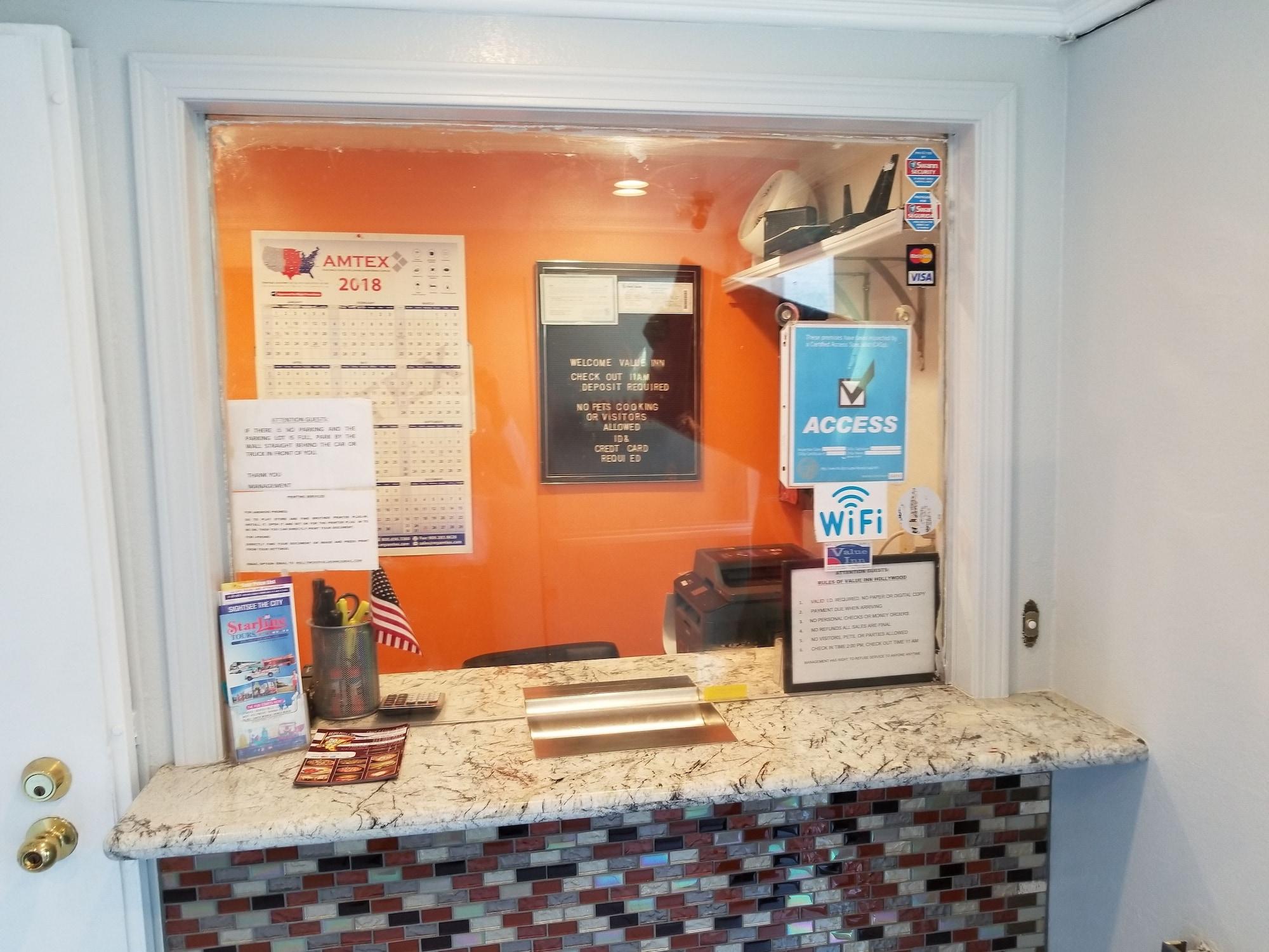 Vista Lobby Value Inn Hollywood