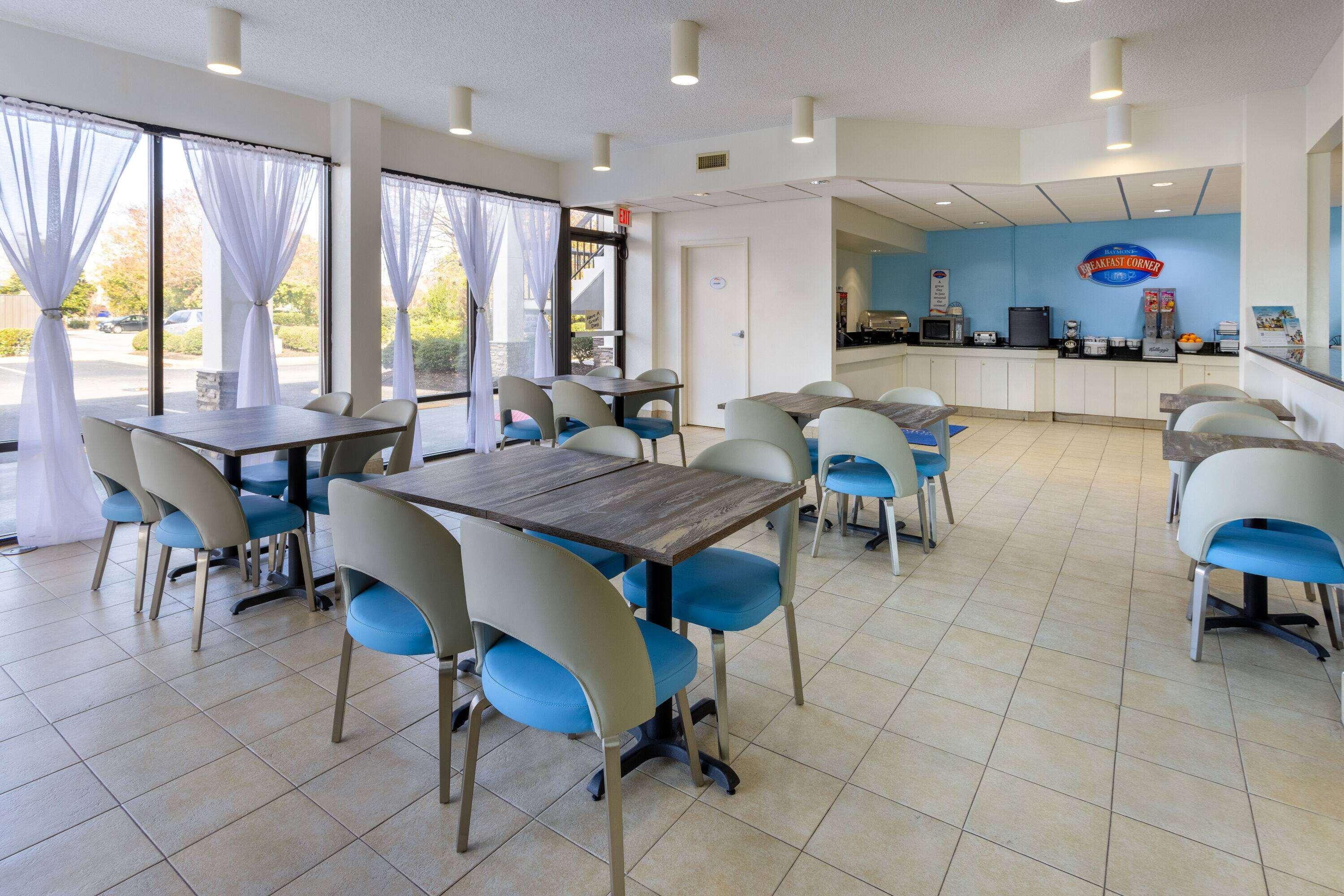 Restaurant Baymont by Wyndham Camp Lejeune