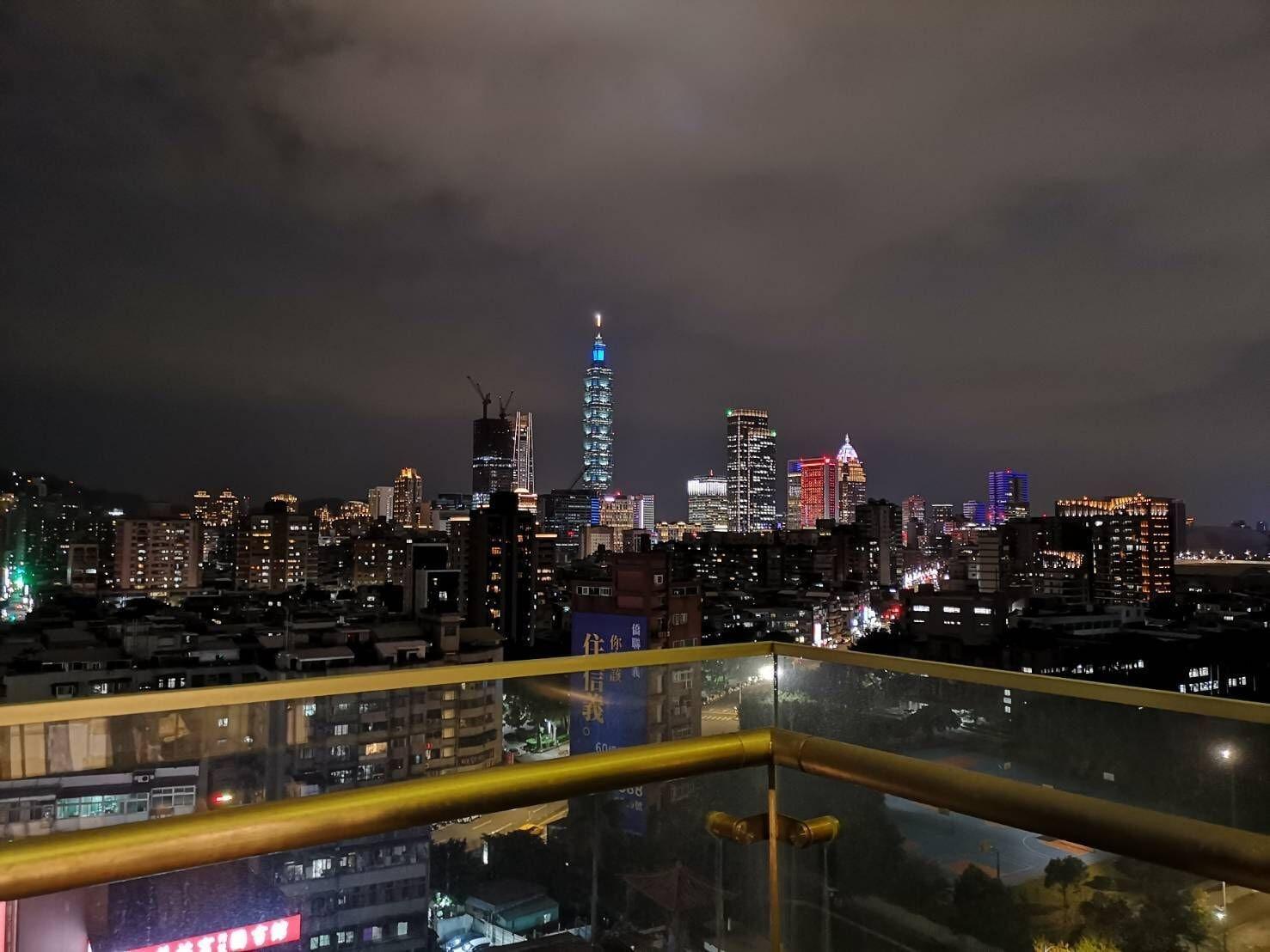 Vista Exterior Capital Hotel Songshan