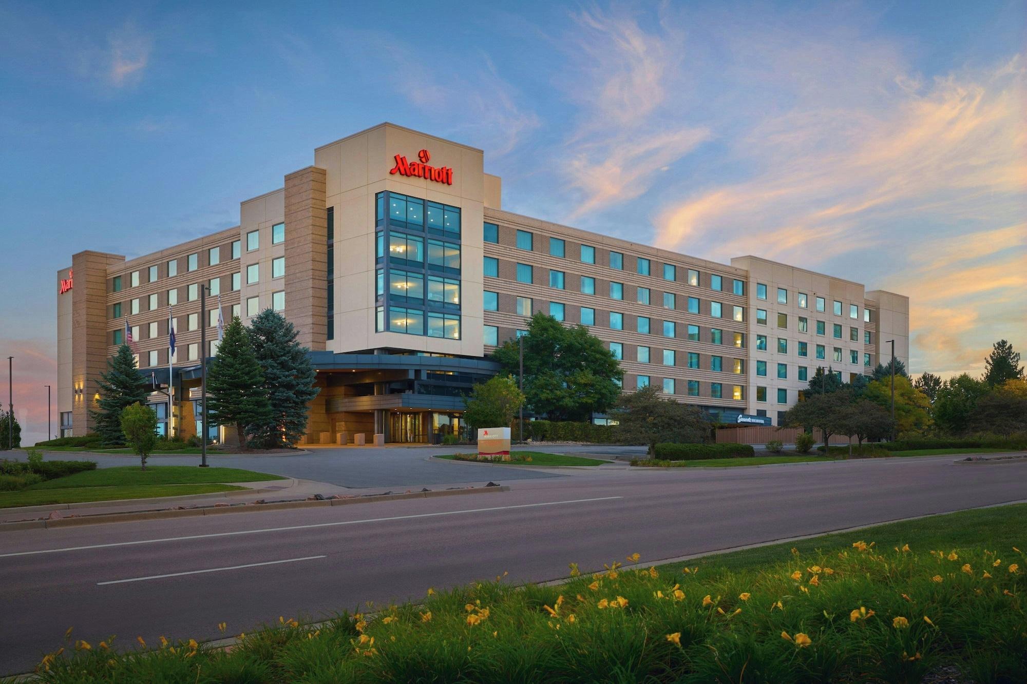 Vista Exterior Marriott Denver South at Park Meadows