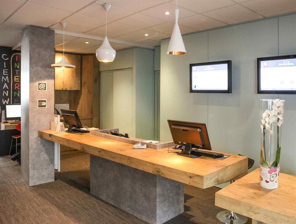 Vista Lobby ibis Granville Port de plaisance