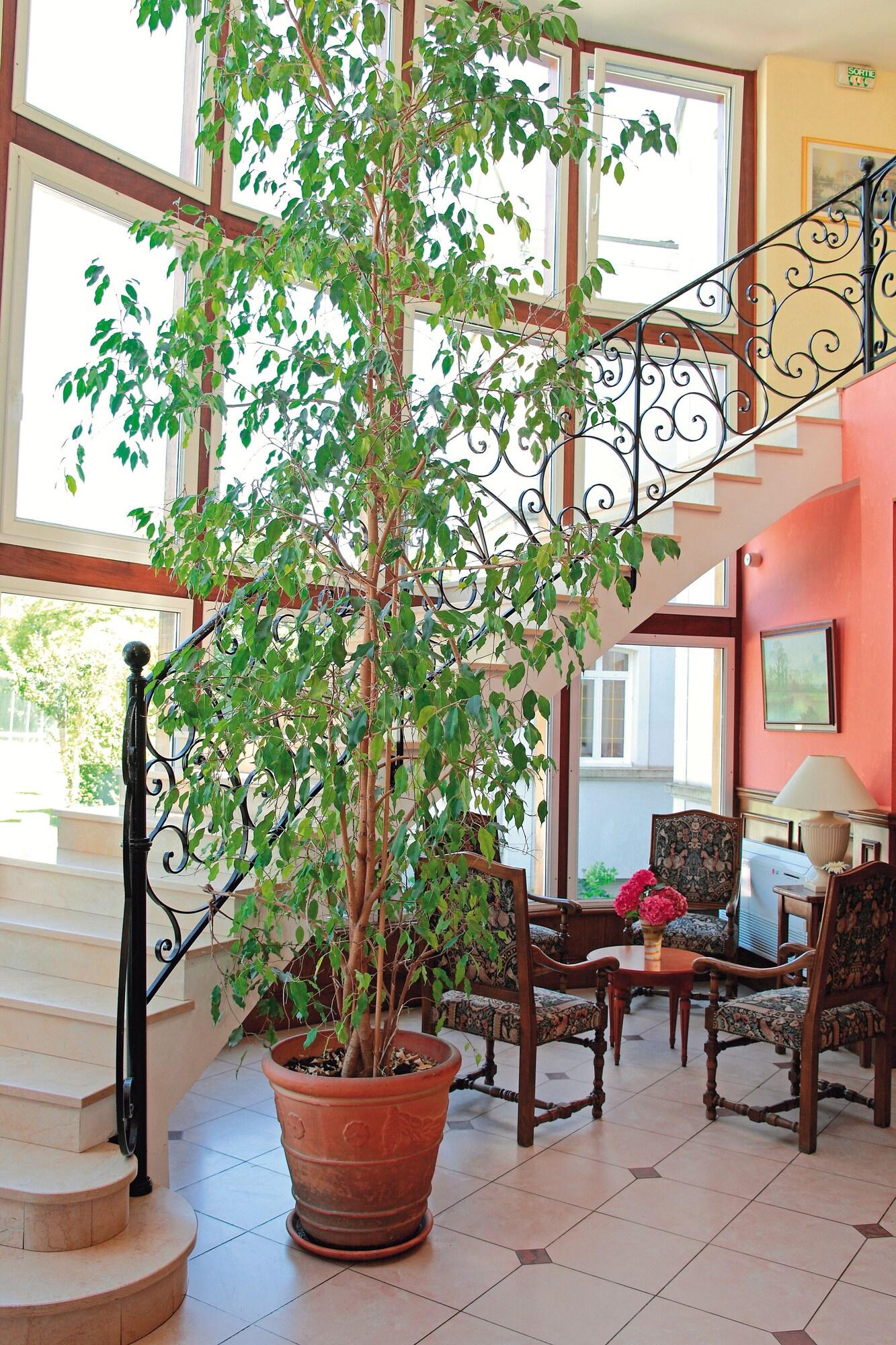 Vista Lobby Château des Tourelles