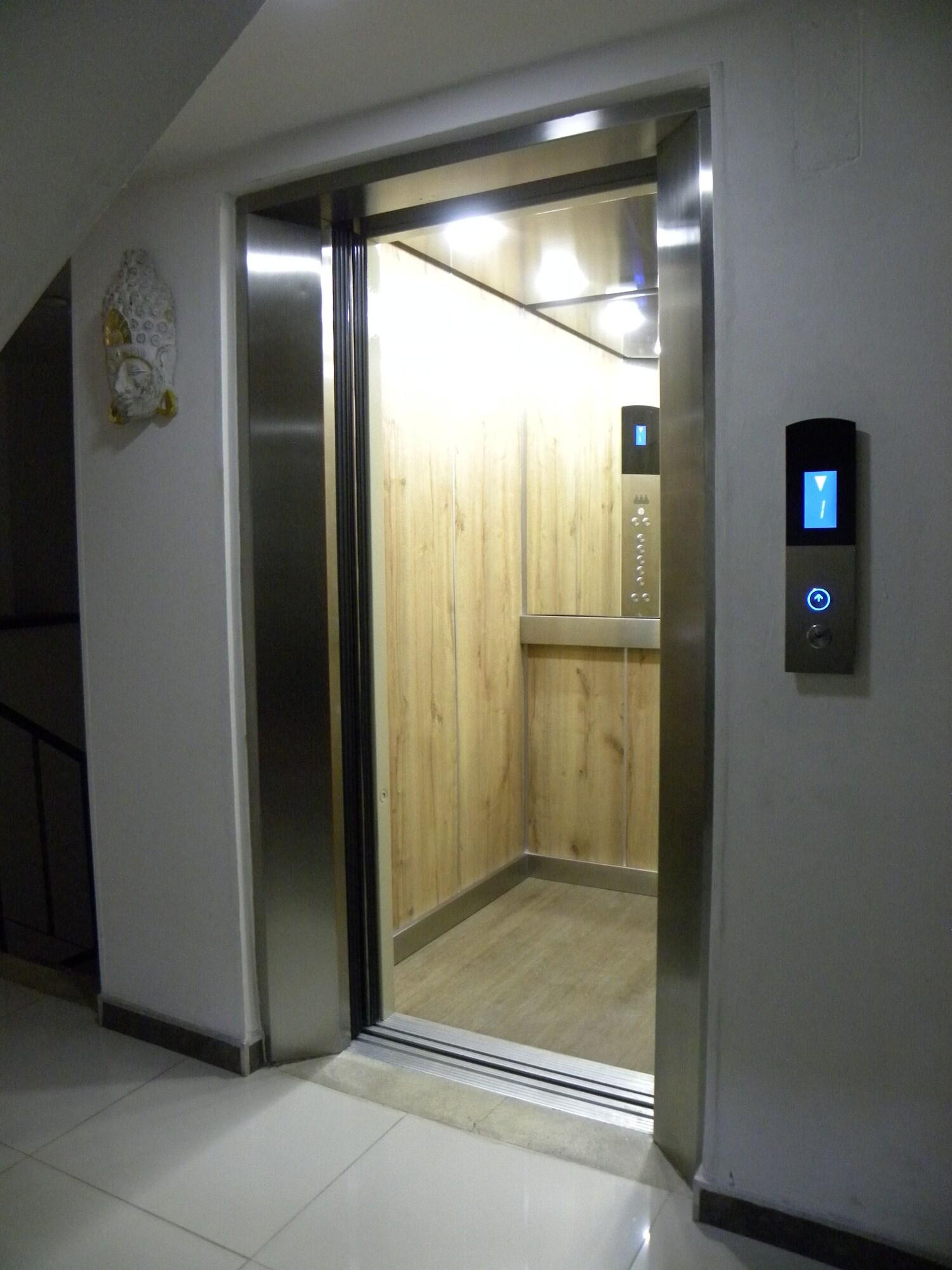 Vista Lobby Hotel Torre Primavera Laureles