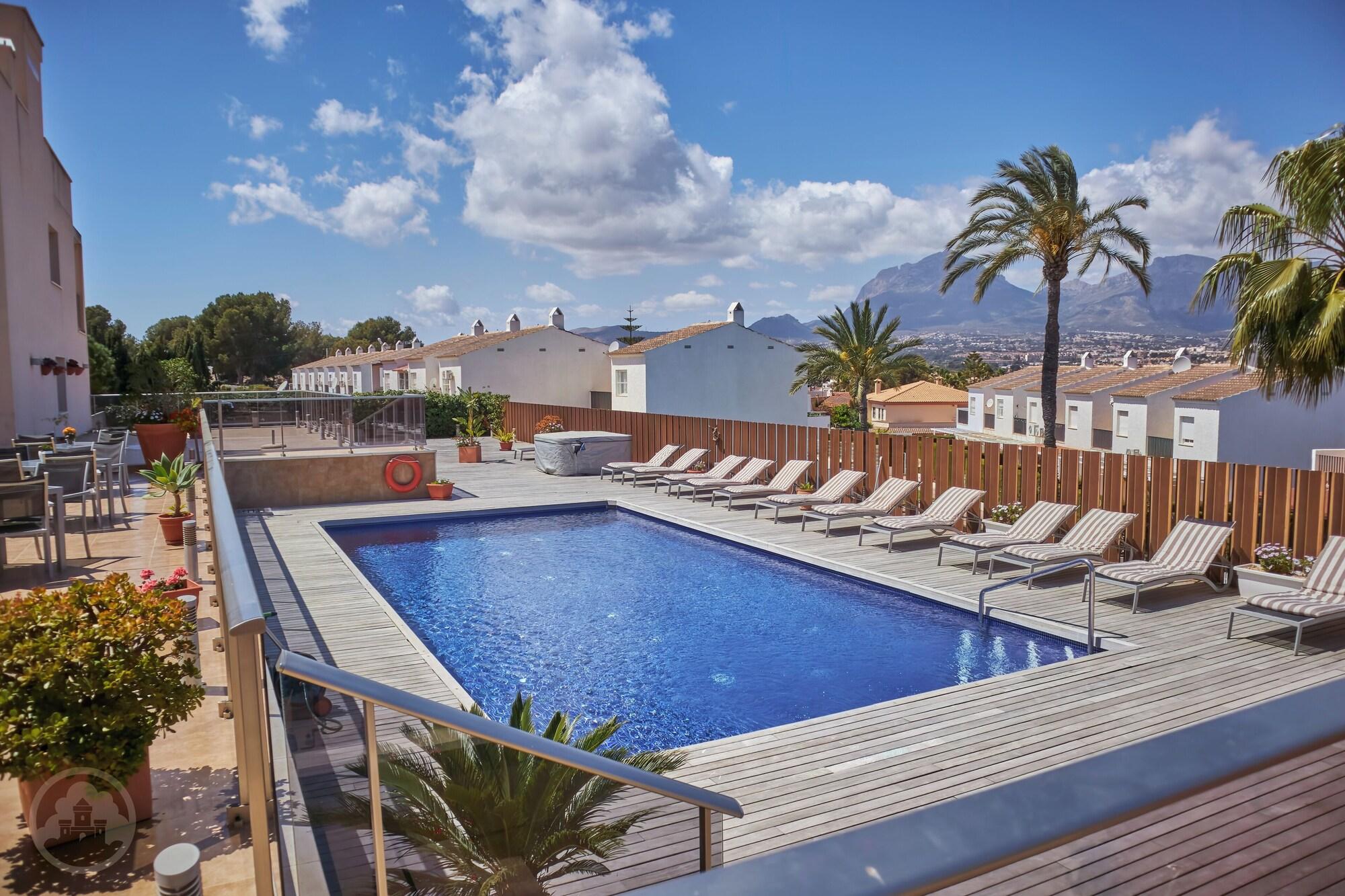Vista Exterior Albir Palace Apartments
