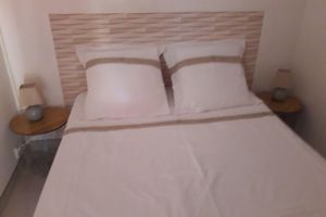 Alquiler Vacacional - Newly renovated apartment/studio, garden level, quiet location, walking distance to beach and shops