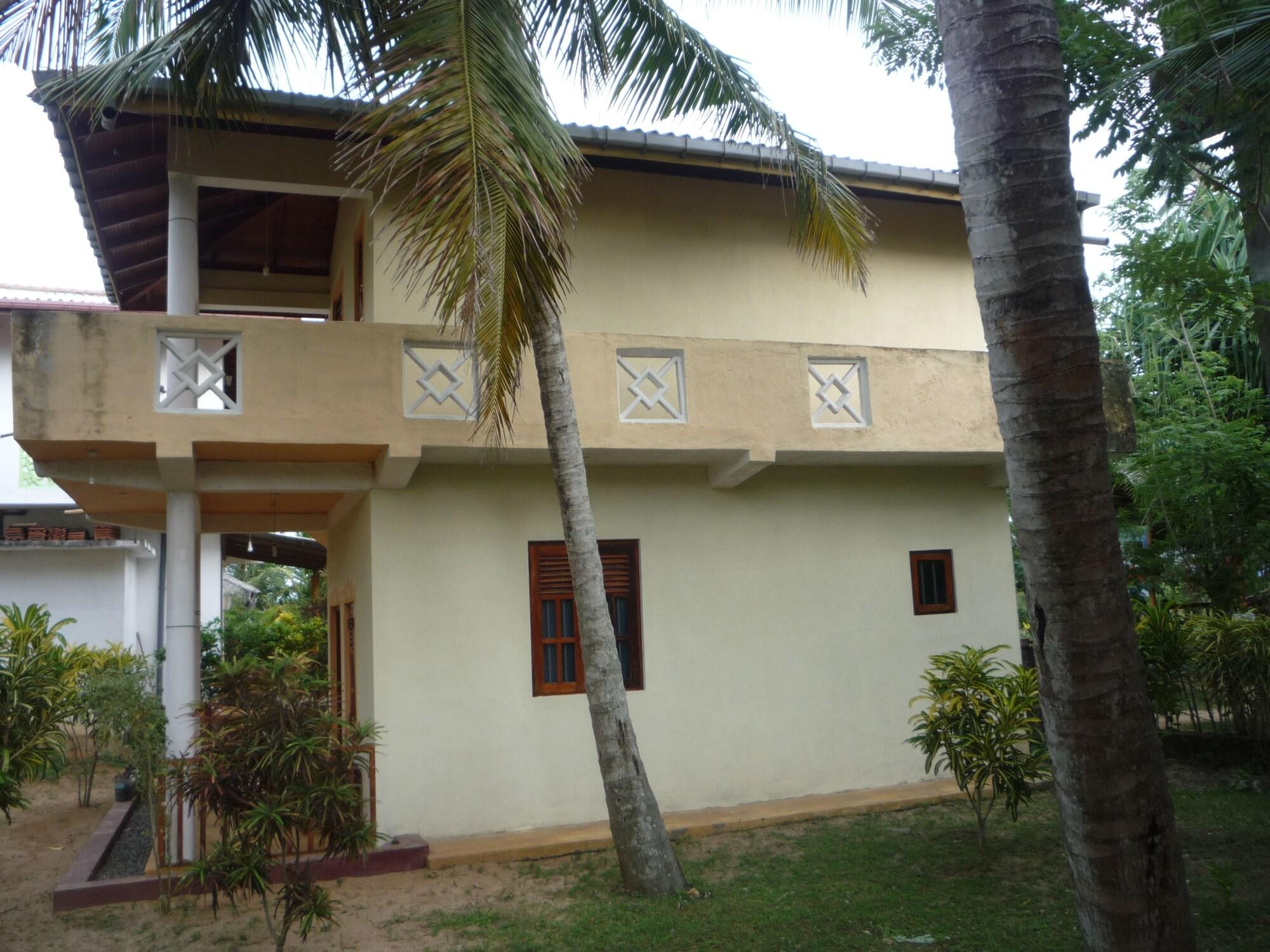Varios Beach Lagoon Guesthouse