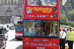 Actividad - Tour en autobús turístico City Sightseeing por Edimburgo