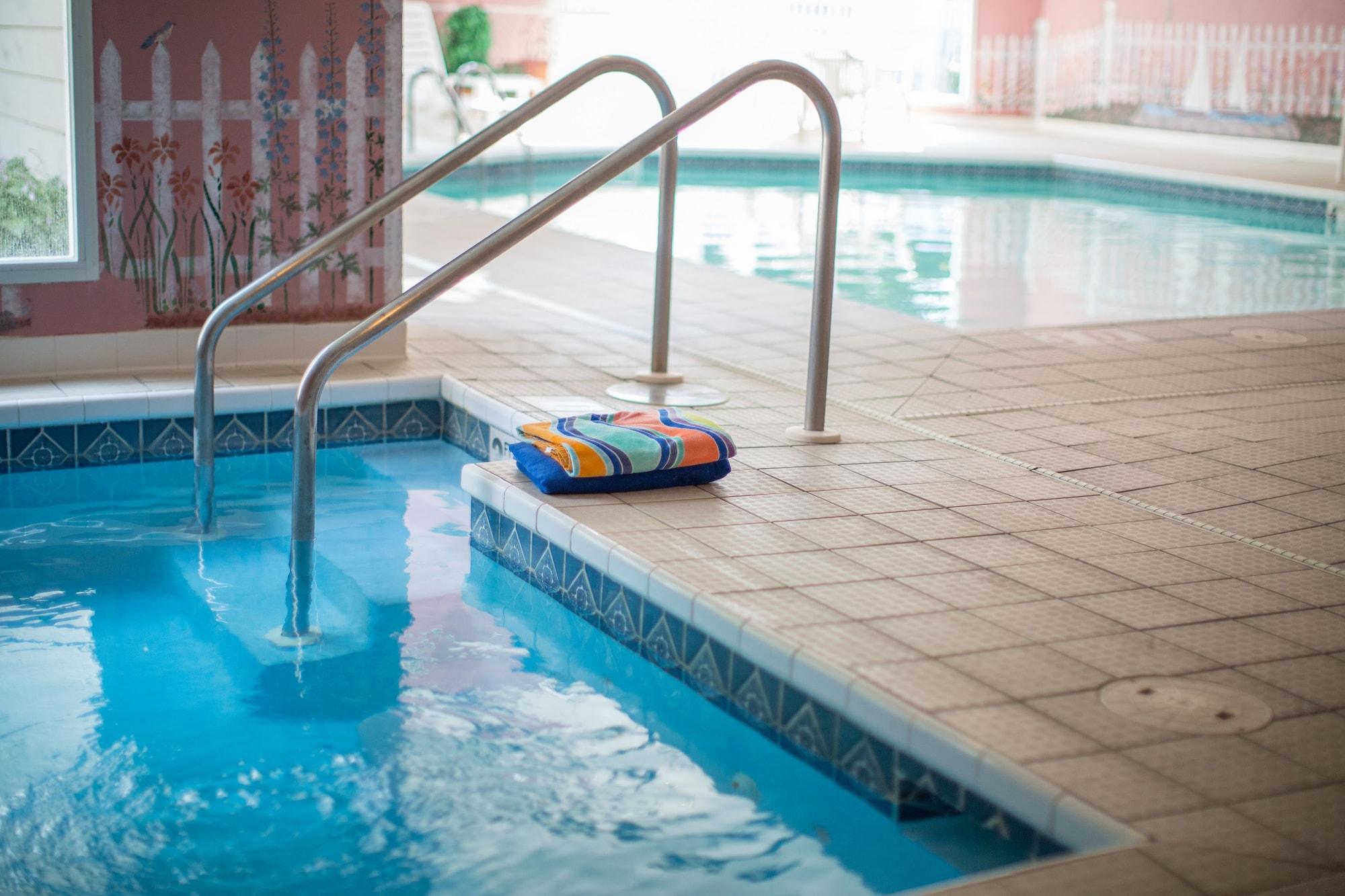 Spa Somerset Inn & Suites