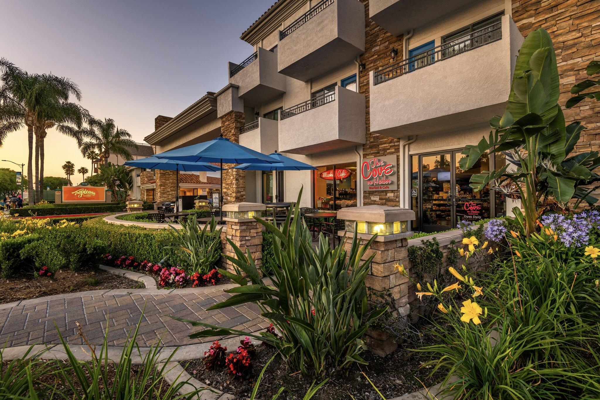 Instalaciones Recreativas Tropicana Inn and Suites