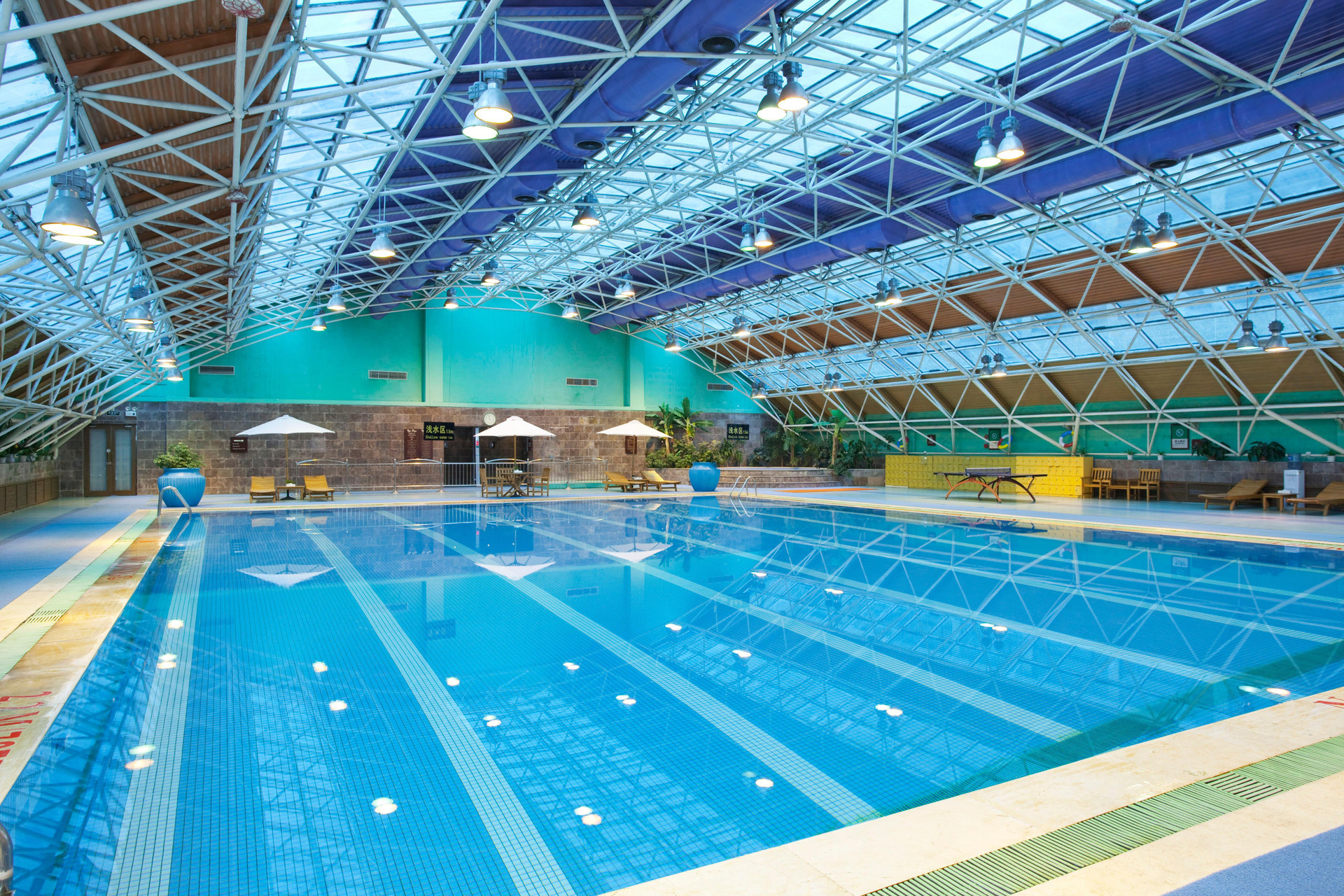 Vista Piscina Holiday Inn Zhengzhou Zhongzhou