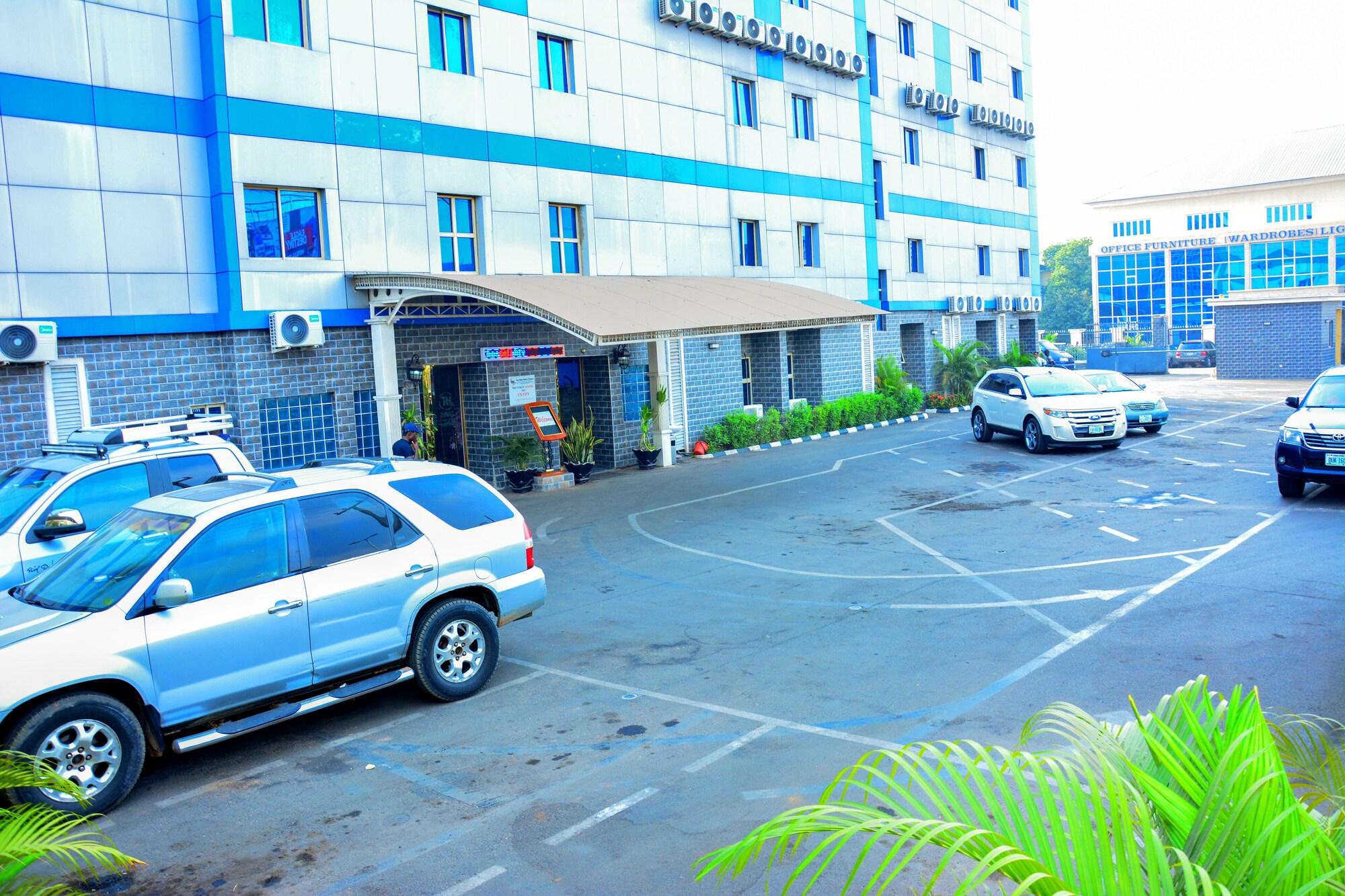 Vista Exterior Top Rank Hotel Galaxy Asaba