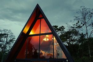 Alojamiento - Yarumo Lodge, Río Celeste Black Chalet