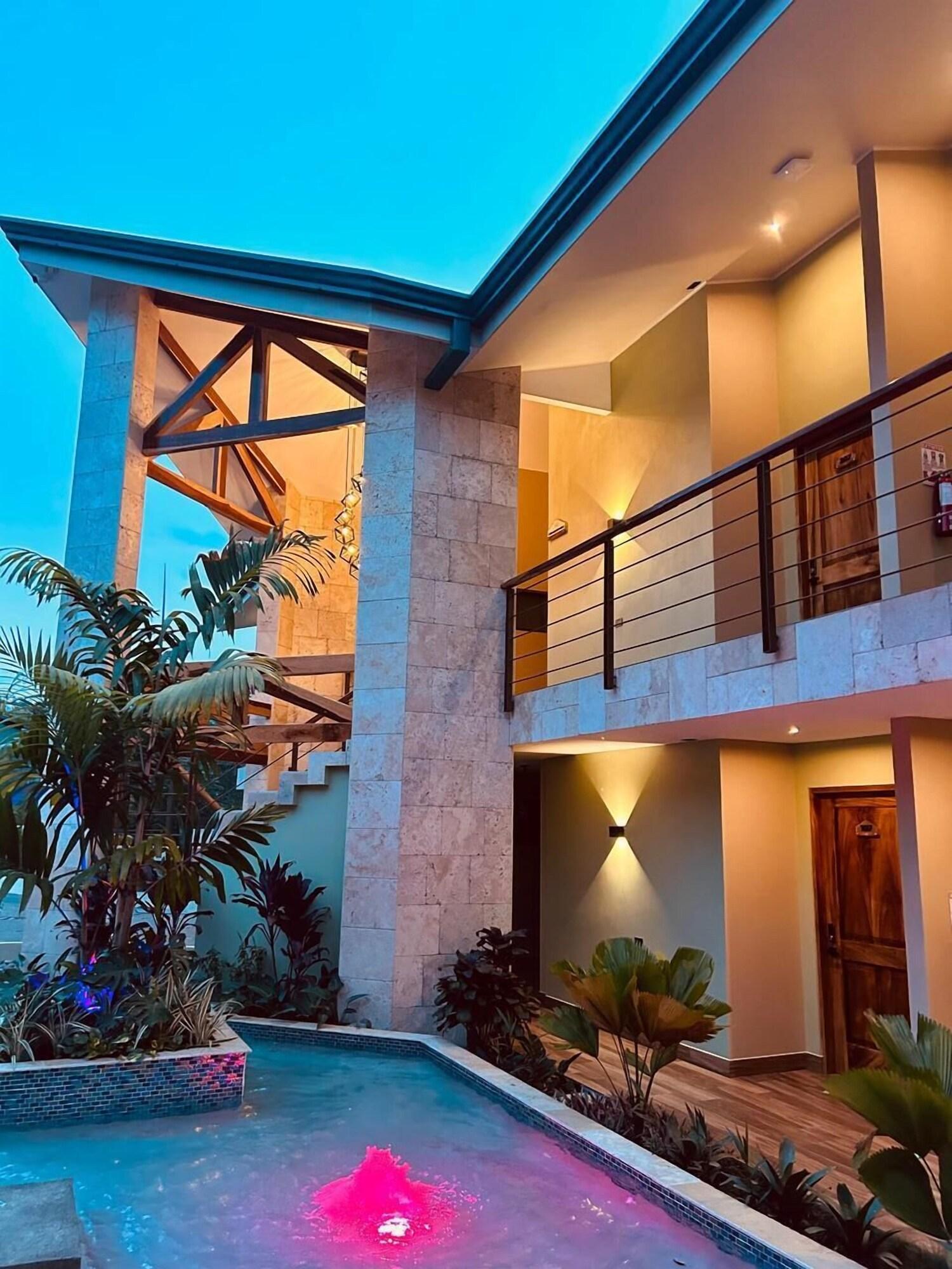 Varios Hotel Mi Linda Tierra