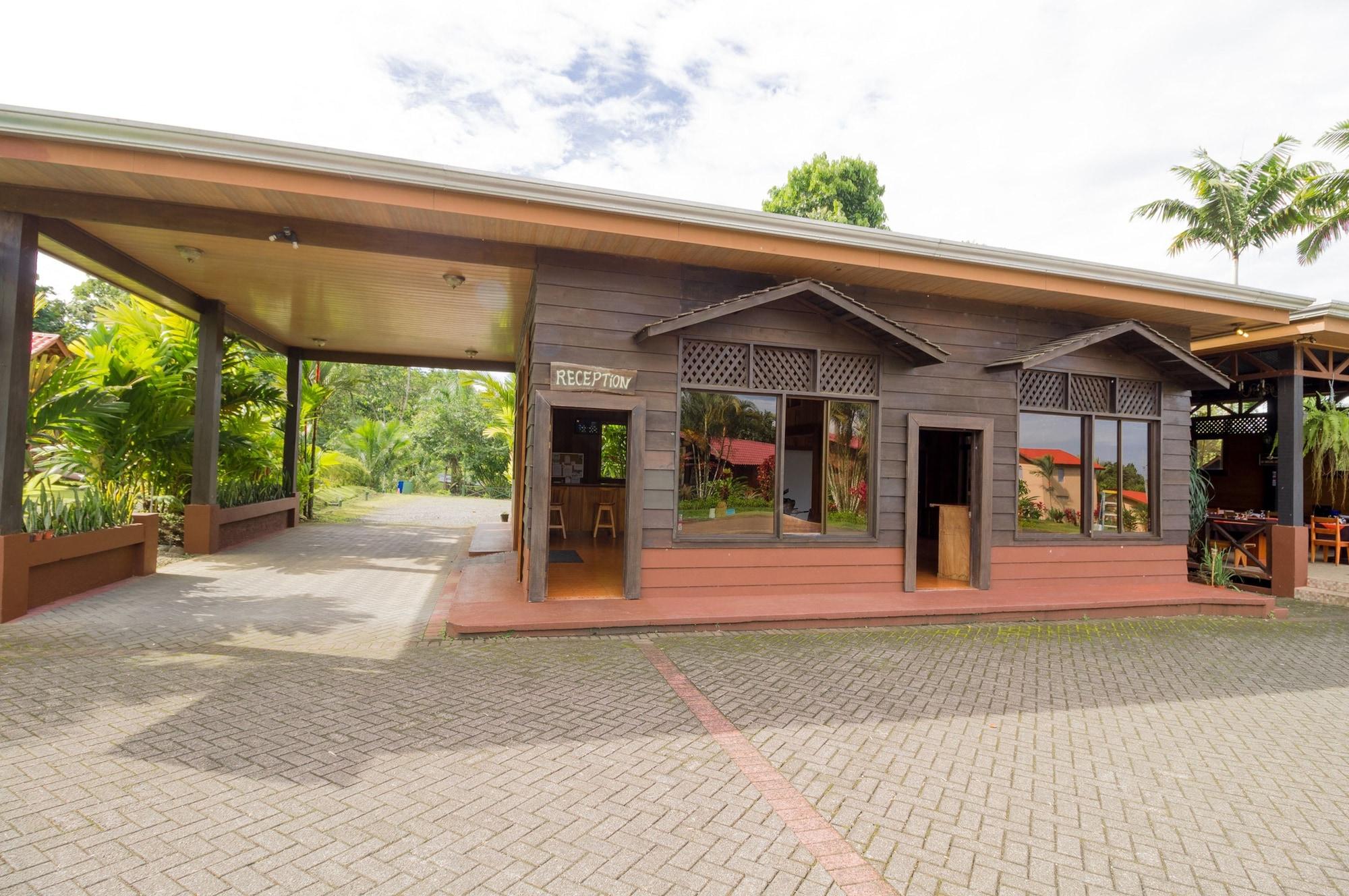 Vista Lobby Arenal Green