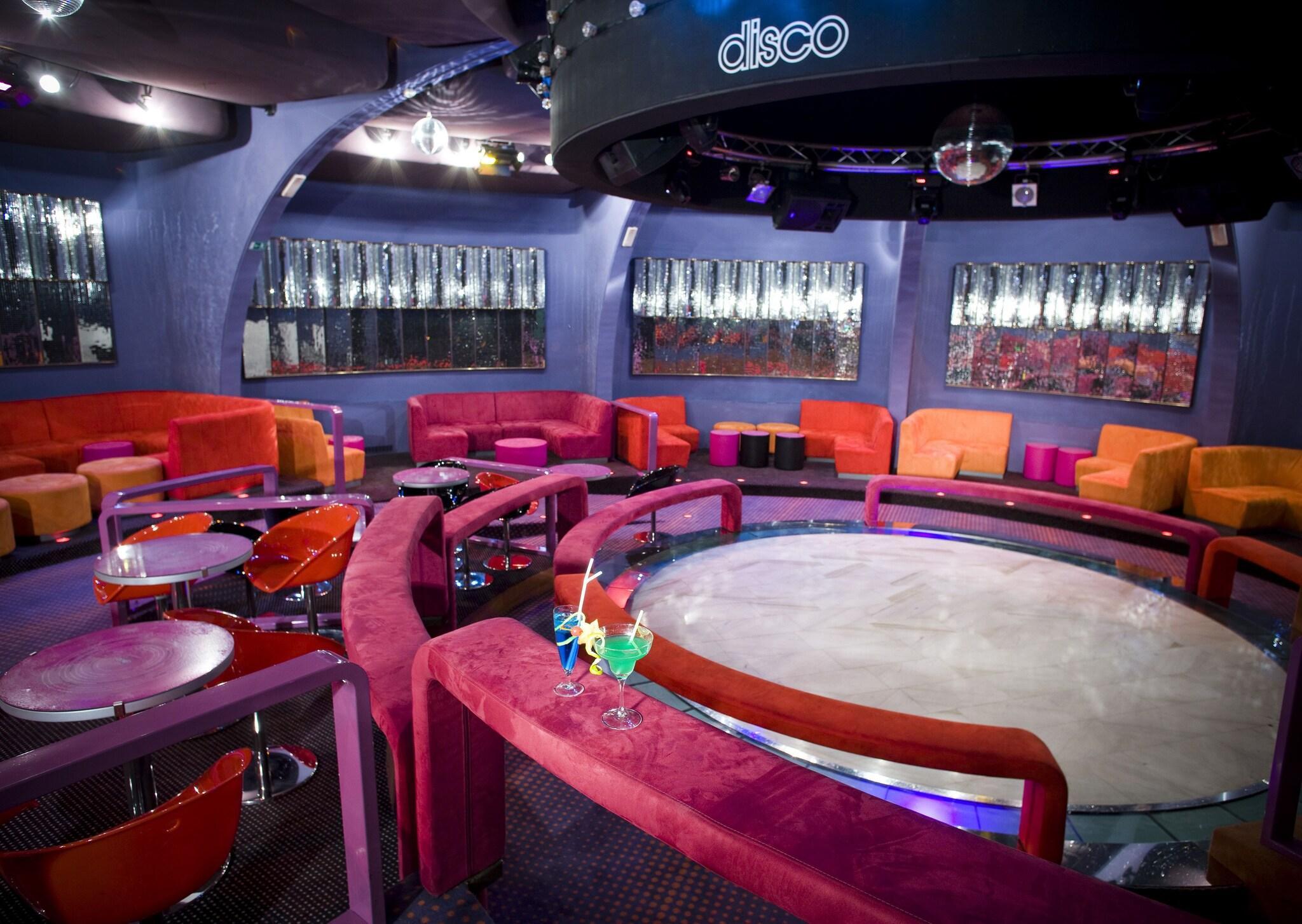 Bar/Salón Hotel Kompas