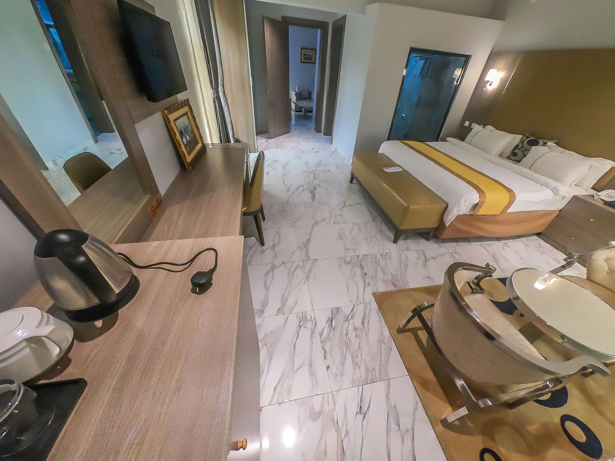 Habitación Maxbe Continental Hotel