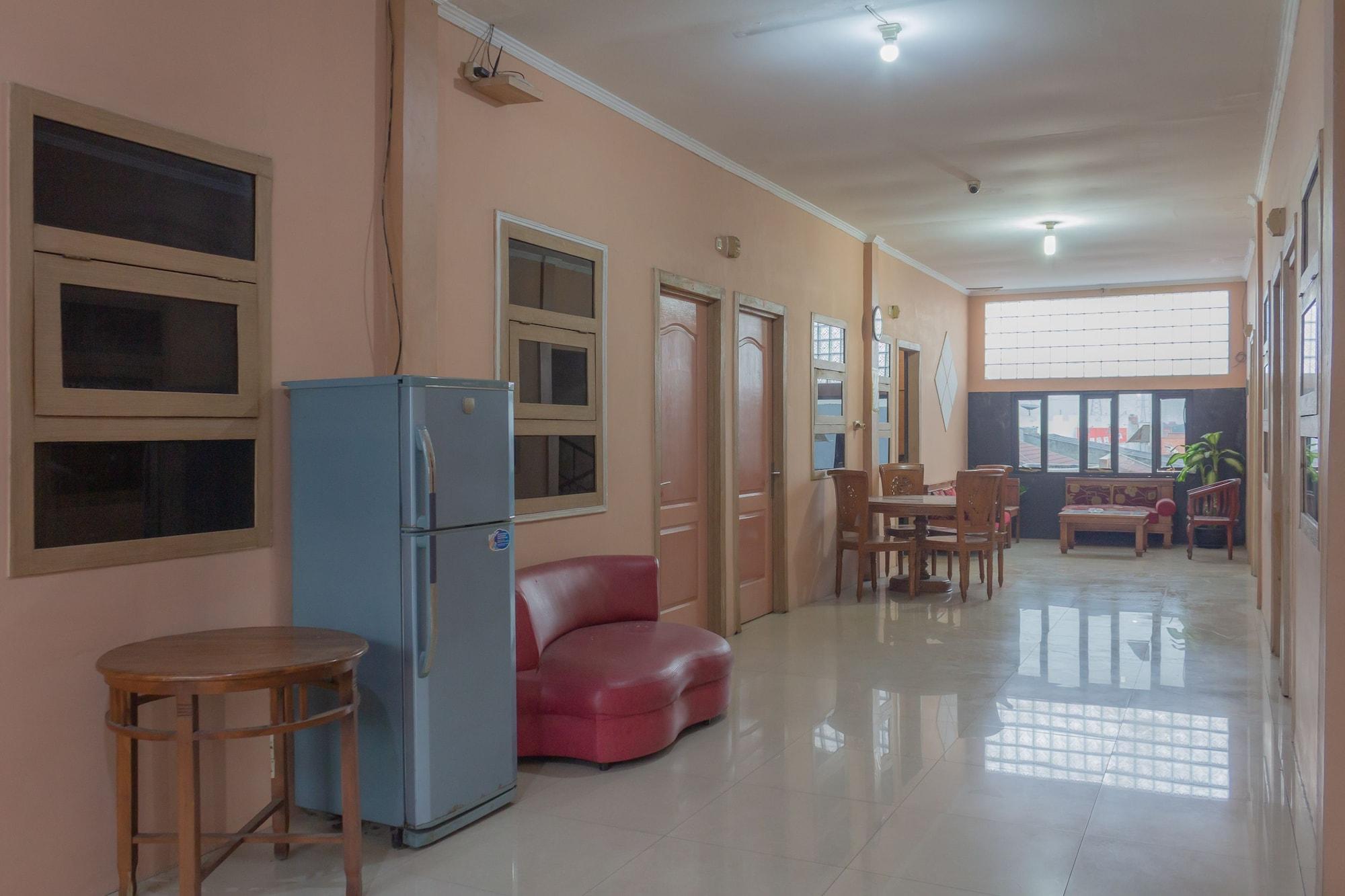 Comodidades del Alojamiento OYO 789 Pelangi Guest House